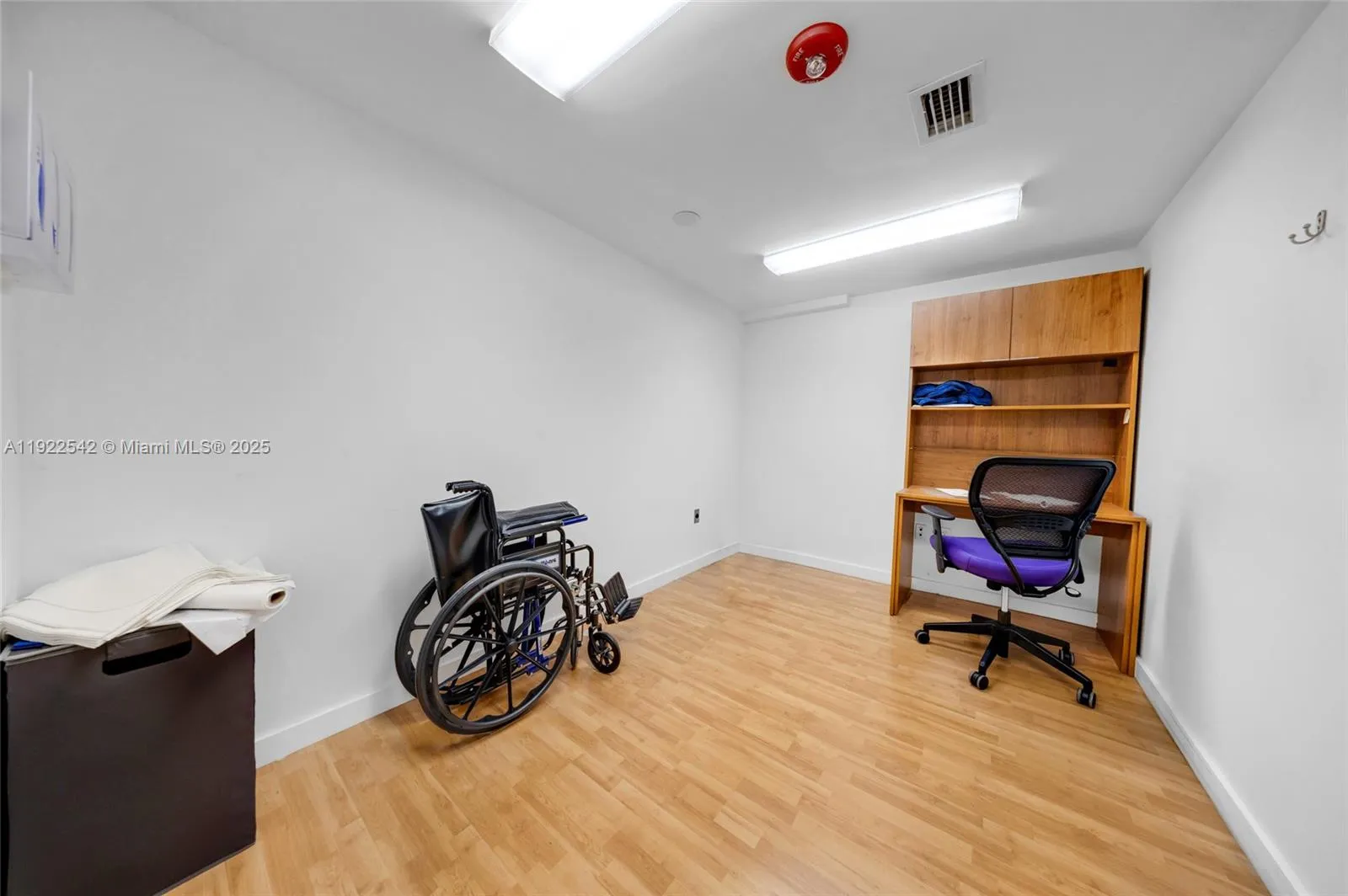 21 W 49th St, Hialeah, Florida 33012, Hialeah, Florida 33012, ,Commercial Lease,For Rent,21 W 49th St, Hialeah, Florida 33012,A11922542