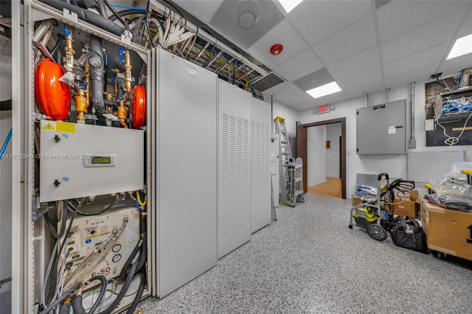 99 W 49th St, Hialeah, Florida 33012, Hialeah, Florida 33012, ,Commercial Lease,For Rent,99 W 49th St, Hialeah, Florida 33012,A11922546