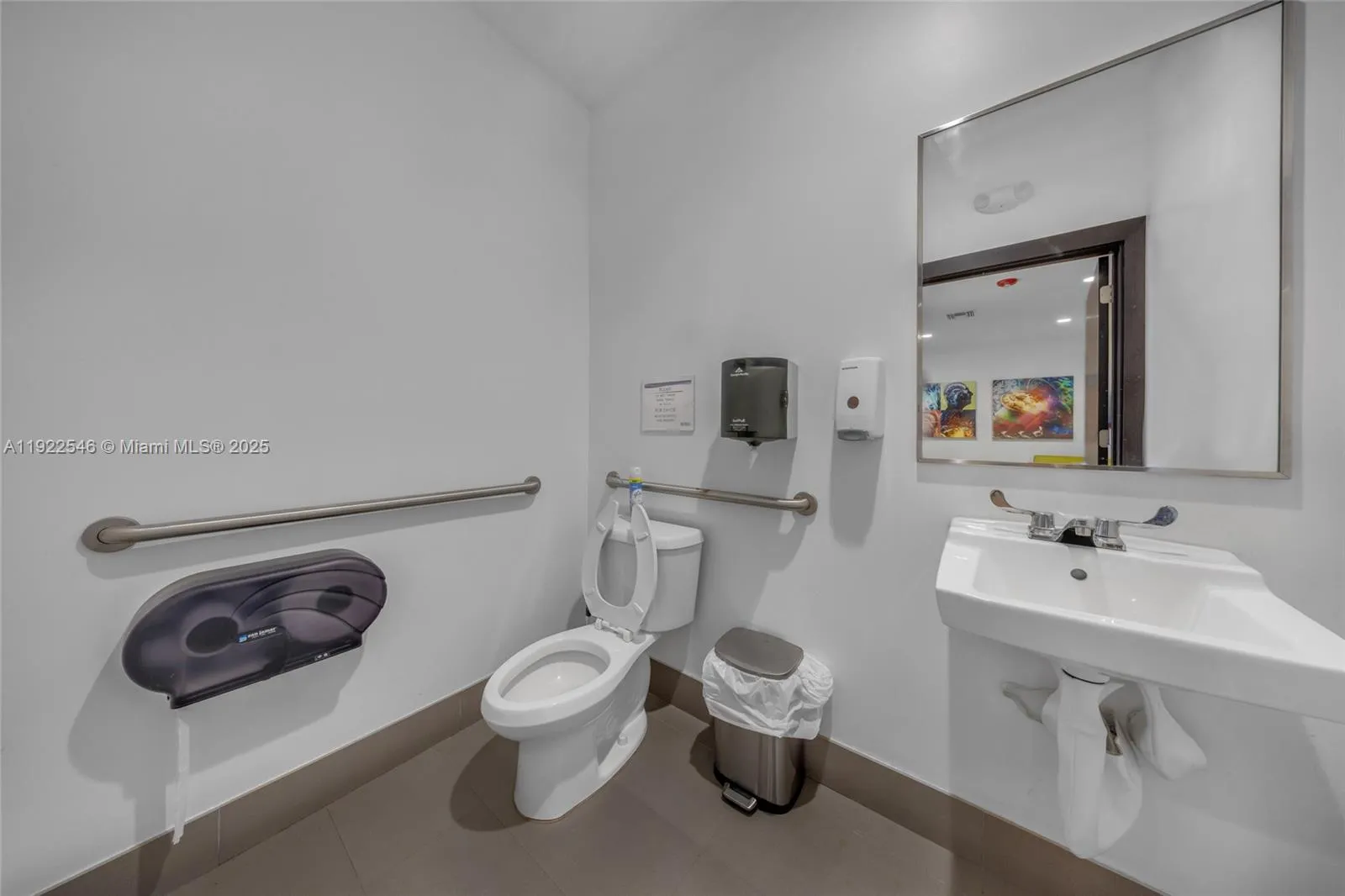 99 W 49th St, Hialeah, Florida 33012, Hialeah, Florida 33012, ,Commercial Lease,For Rent,99 W 49th St, Hialeah, Florida 33012,A11922546