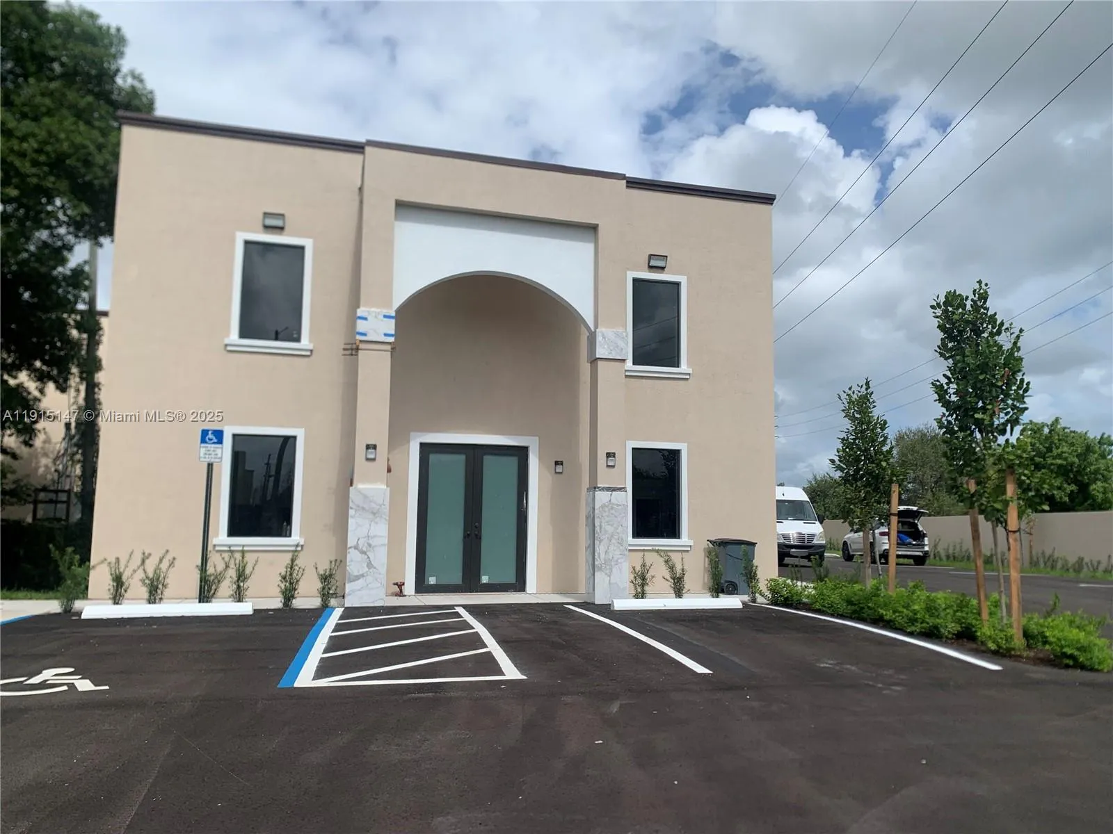 684 Sw 7th Ter, Dania Beach, Florida 33004, Dania Beach, Florida 33004, ,Commercial Lease,For Rent,684 Sw 7th Ter, Dania Beach, Florida 33004,A11915147