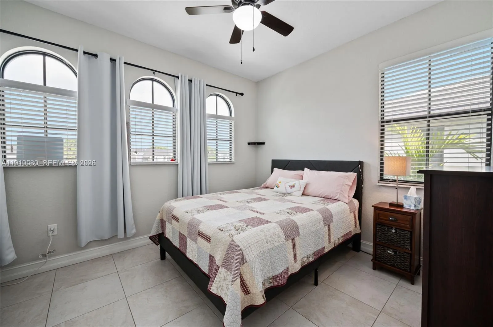 445 Sw 113th Ln, Pembroke Pines, Florida 33025, Pembroke Pines, Florida 33025, 4 Bedrooms Bedrooms, ,2 BathroomsBathrooms,Residential,For Sale,445 Sw 113th Ln, Pembroke Pines, Florida 33025,A11919580