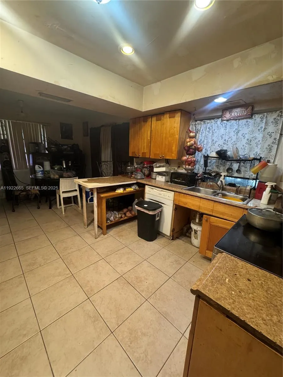 2231 Nw 43rd Ter, Lauderhill, Florida 33313, Lauderhill, Florida 33313, 3 Bedrooms Bedrooms, ,2 BathroomsBathrooms,Residential,For Sale,2231 Nw 43rd Ter, Lauderhill, Florida 33313,A11922665