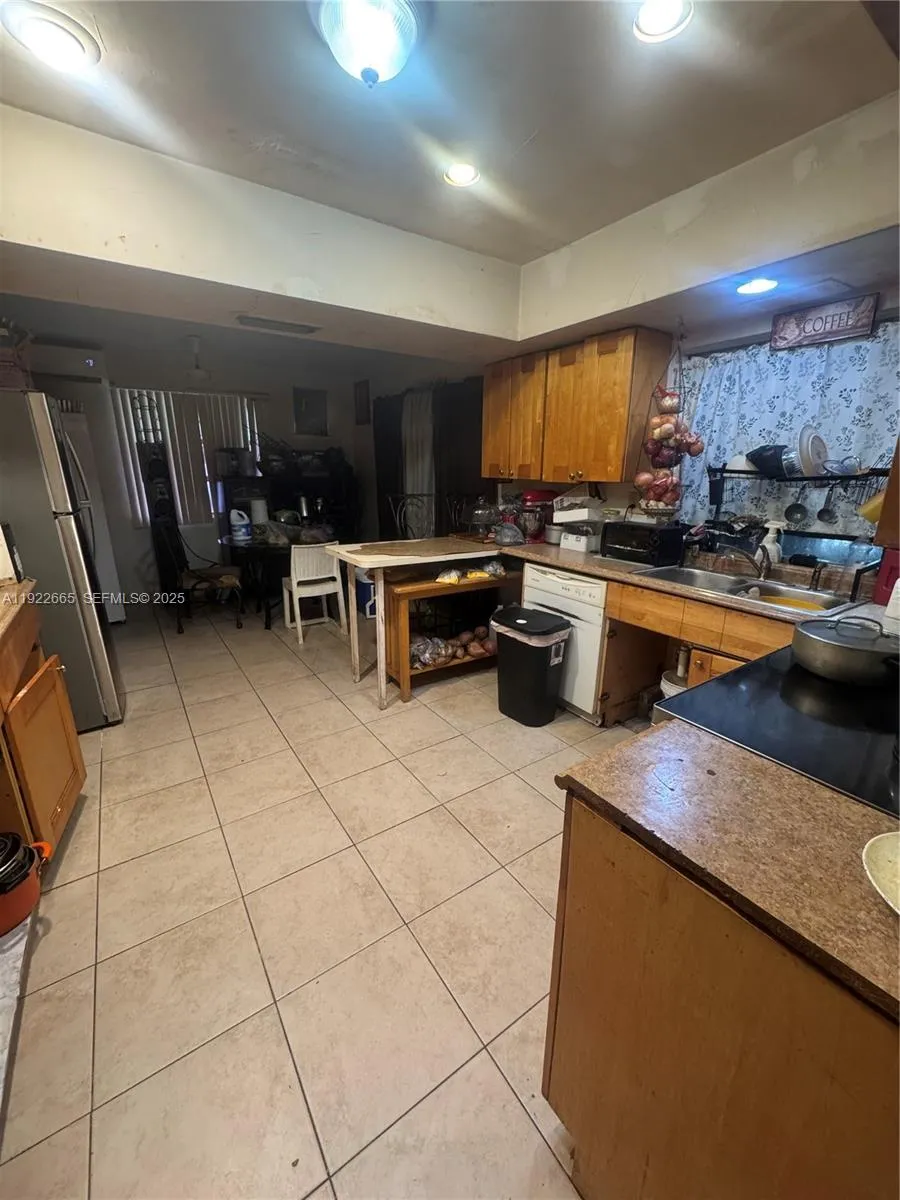 2231 Nw 43rd Ter, Lauderhill, Florida 33313, Lauderhill, Florida 33313, 3 Bedrooms Bedrooms, ,2 BathroomsBathrooms,Residential,For Sale,2231 Nw 43rd Ter, Lauderhill, Florida 33313,A11922665