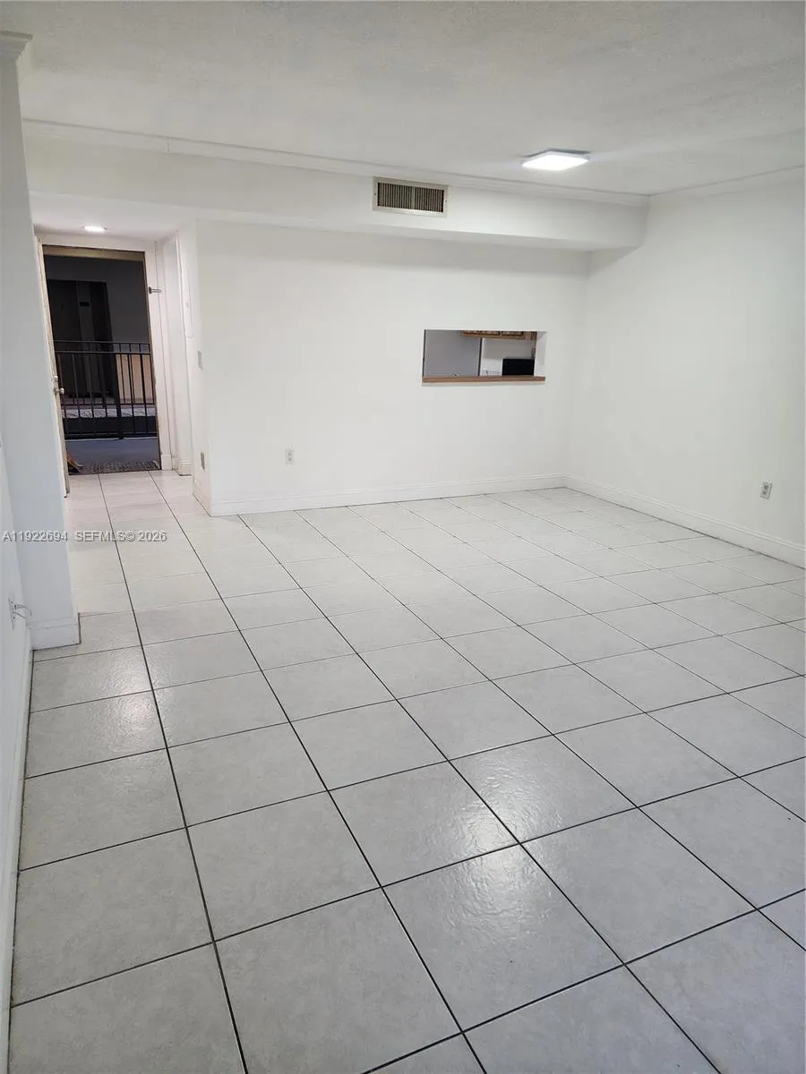 8075 Sw 107th Ave 215, Miami, Florida 33173, Miami, Florida 33173, 2 Bedrooms Bedrooms, ,2 BathroomsBathrooms,Residential Lease,For Rent,8075 Sw 107th Ave 215, Miami, Florida 33173,A11922694