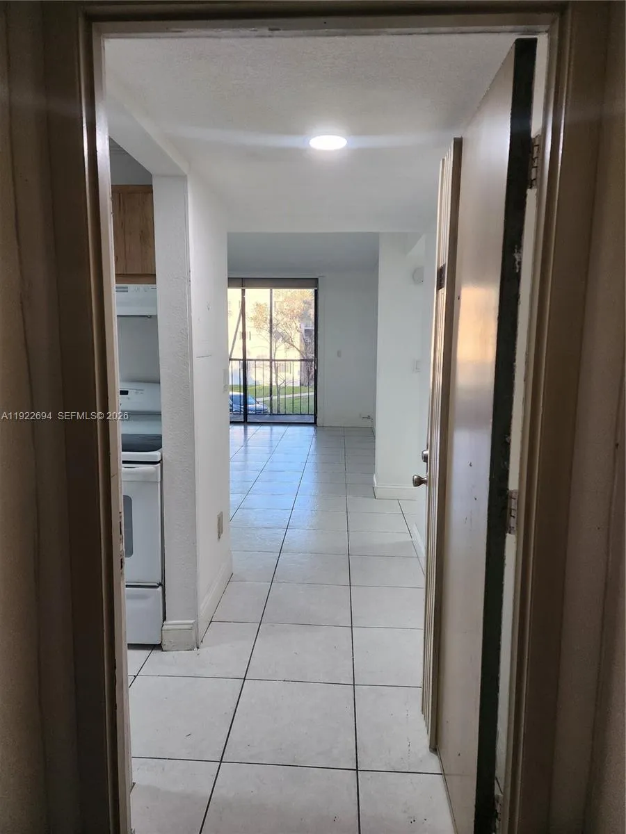 8075 Sw 107th Ave 215, Miami, Florida 33173, Miami, Florida 33173, 2 Bedrooms Bedrooms, ,2 BathroomsBathrooms,Residential Lease,For Rent,8075 Sw 107th Ave 215, Miami, Florida 33173,A11922694