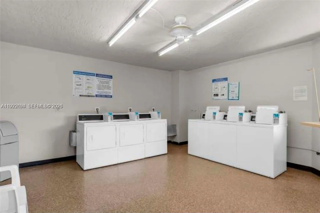 8075 Sw 107th Ave 215, Miami, Florida 33173, Miami, Florida 33173, 2 Bedrooms Bedrooms, ,2 BathroomsBathrooms,Residential Lease,For Rent,8075 Sw 107th Ave 215, Miami, Florida 33173,A11922694