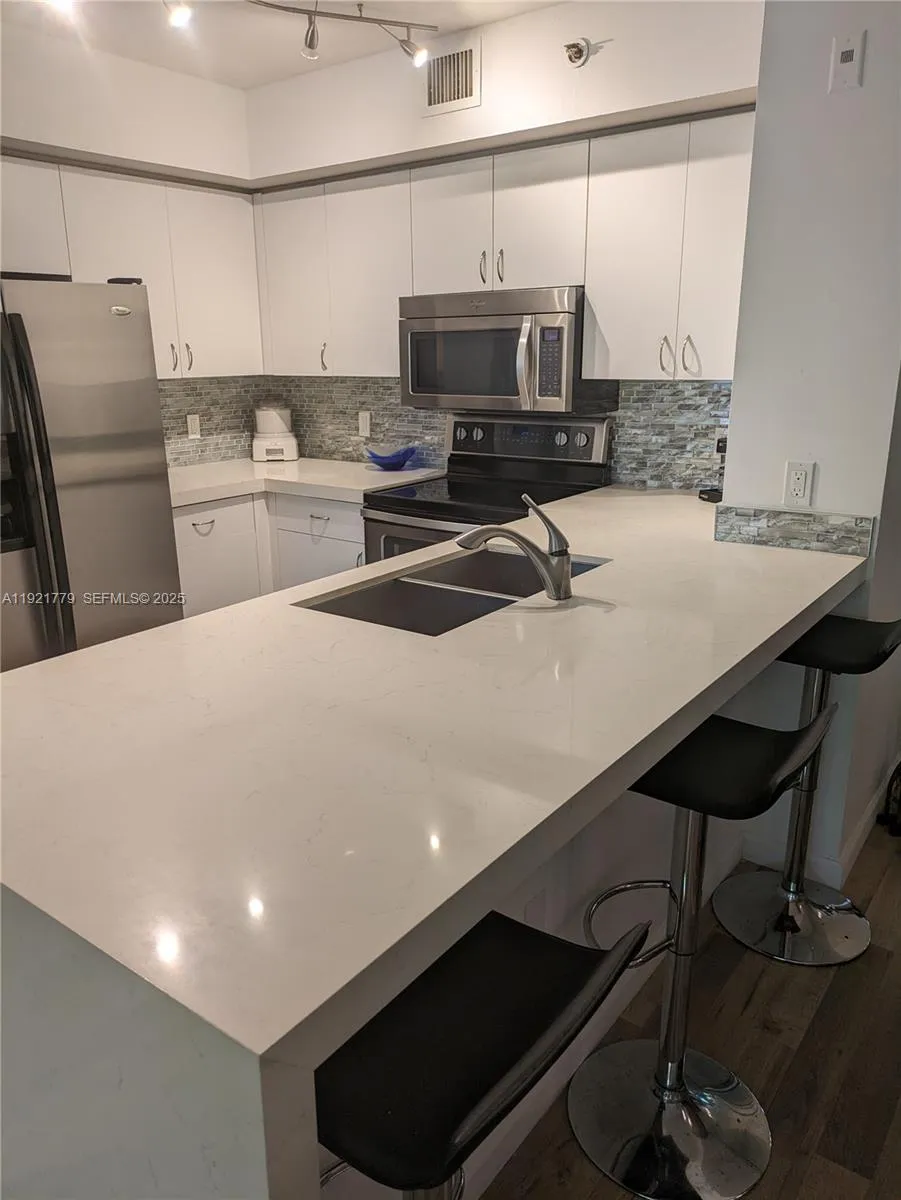 19901 E Country Club Dr 2305, Aventura, Florida 33, Aventura, Florida 33180, 2 Bedrooms Bedrooms, ,2 BathroomsBathrooms,Residential Lease,For Rent,19901 E Country Club Dr 2305, Aventura, Florida 33,A11921779 19901 E Country Club Dr 2305, Aventura, Florida 33, Aventura, Florida 33180, 2 Bedrooms Bedrooms, ,2 BathroomsBathrooms,Residential Lease,For Rent,19901 E Country Club Dr 2305, Aventura, Florida 33,A11921779