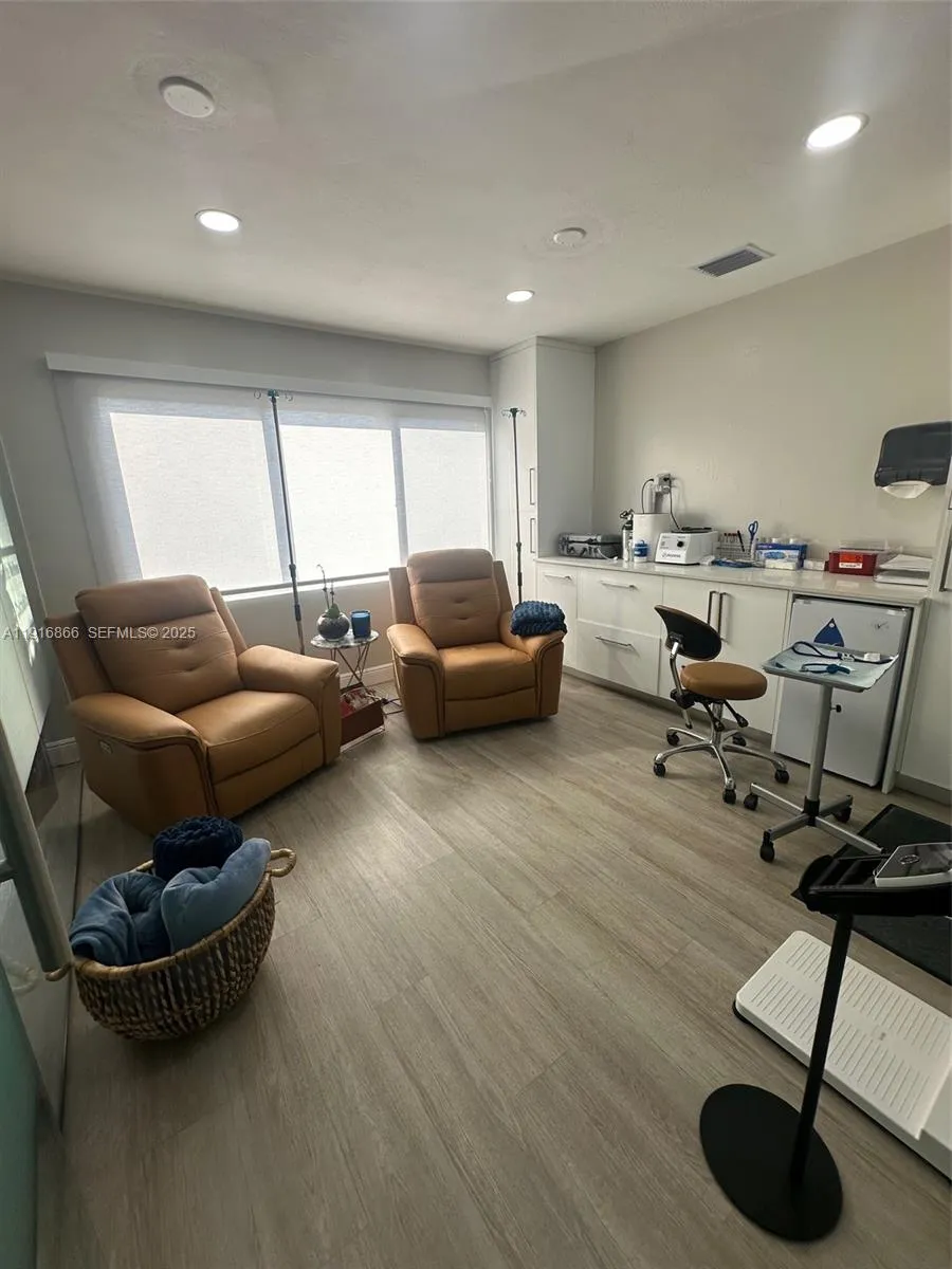 6443 Bird Rd, Miami, Florida 33155, Miami, Florida 33155, ,Commercial Sale,For Sale,6443 Bird Rd, Miami, Florida 33155,A11916866