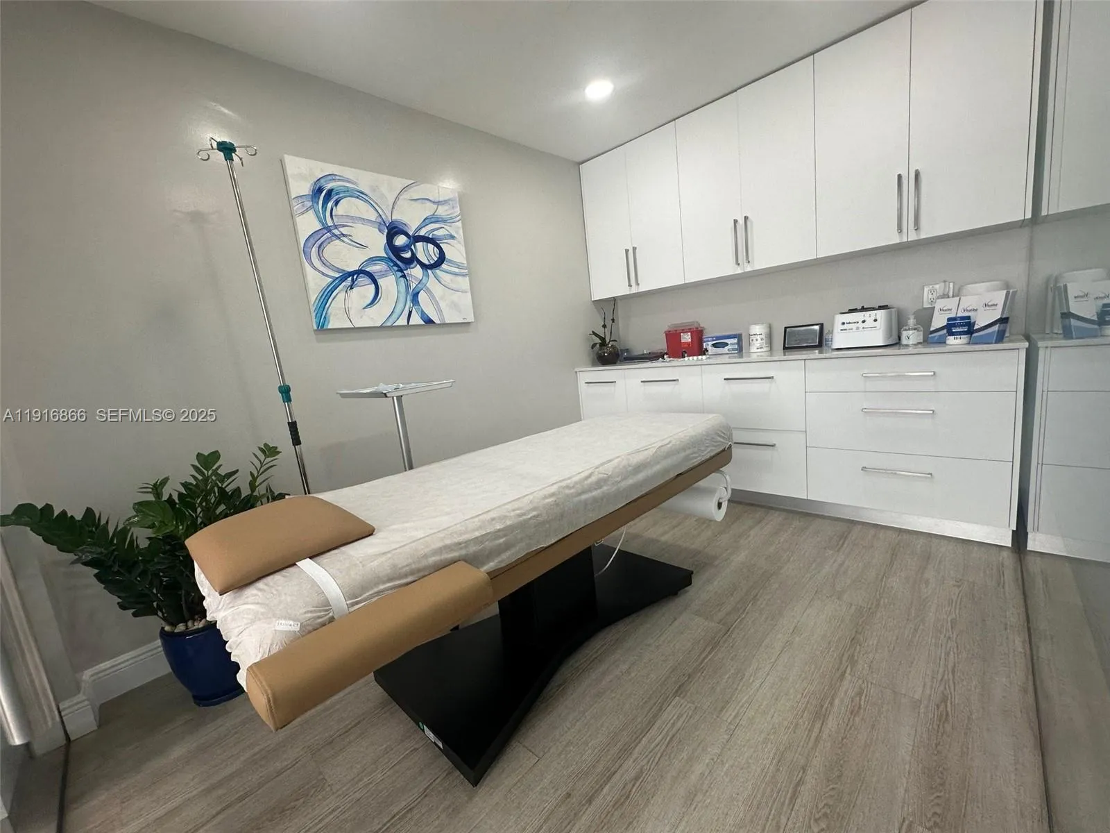 6443 Bird Rd, Miami, Florida 33155, Miami, Florida 33155, ,Commercial Sale,For Sale,6443 Bird Rd, Miami, Florida 33155,A11916866