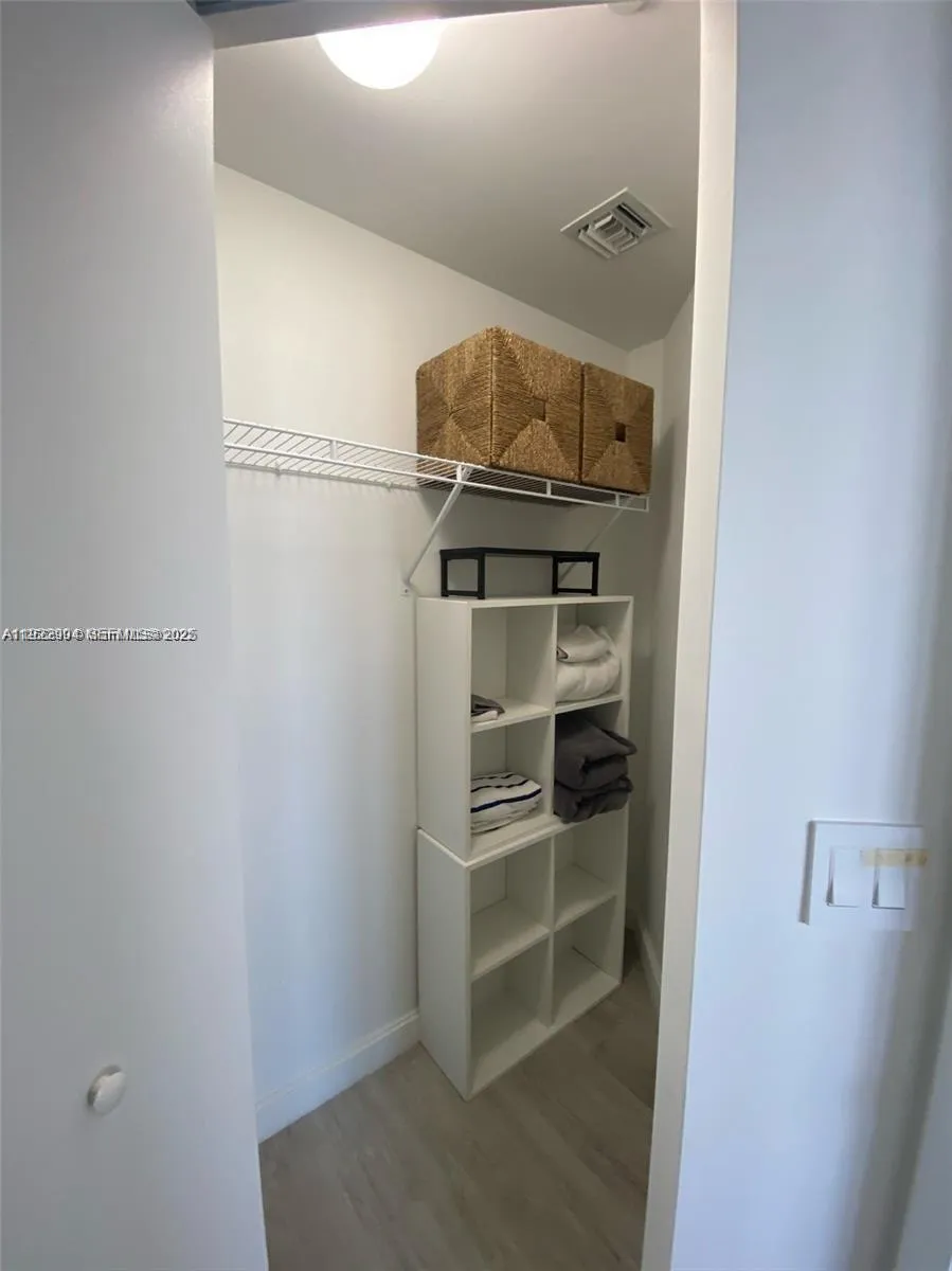 55 Sw 9th St 3001, Miami, Florida 33130, Miami, Florida 33130, 2 Bedrooms Bedrooms, ,2 BathroomsBathrooms,Residential,For Sale,55 Sw 9th St 3001, Miami, Florida 33130,A11922904