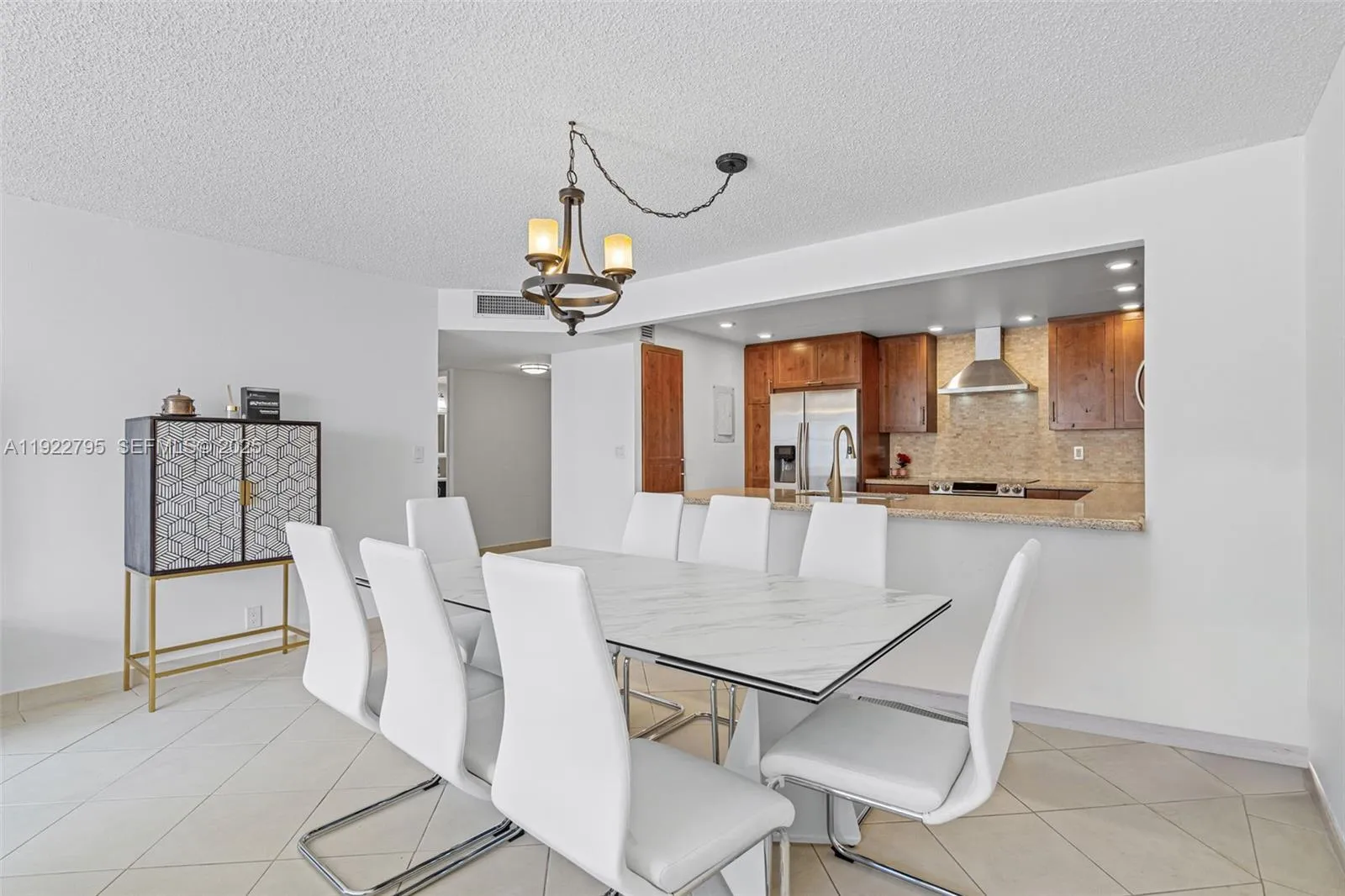 1865 Brickell Ave A1013, Miami, Florida 33129, Miami, Florida 33129, 2 Bedrooms Bedrooms, ,2 BathroomsBathrooms,Residential,For Sale,1865 Brickell Ave A1013, Miami, Florida 33129,A11922795