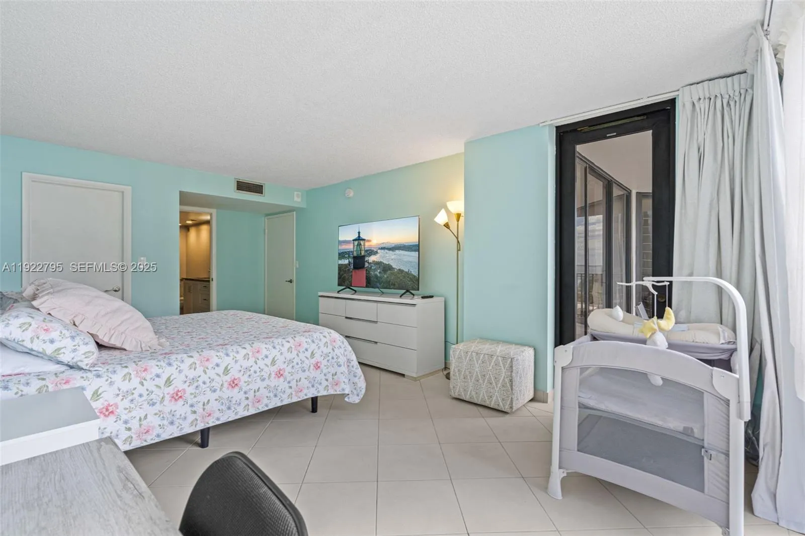 1865 Brickell Ave A1013, Miami, Florida 33129, Miami, Florida 33129, 2 Bedrooms Bedrooms, ,2 BathroomsBathrooms,Residential,For Sale,1865 Brickell Ave A1013, Miami, Florida 33129,A11922795