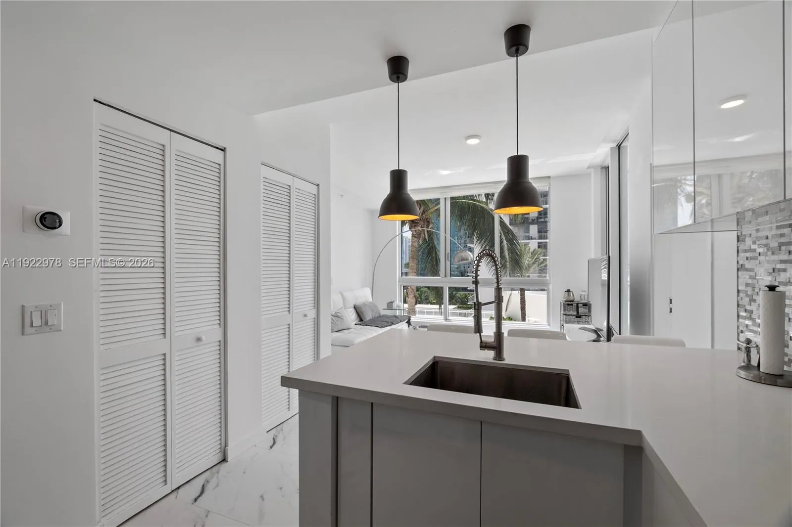 300 S Biscayne Blvd T-1411, Miami, Florida 33131, Miami, Florida 33131, 1 Bedroom Bedrooms, ,1 BathroomBathrooms,Residential Lease,For Rent,300 S Biscayne Blvd T-1411, Miami, Florida 33131,A11922978