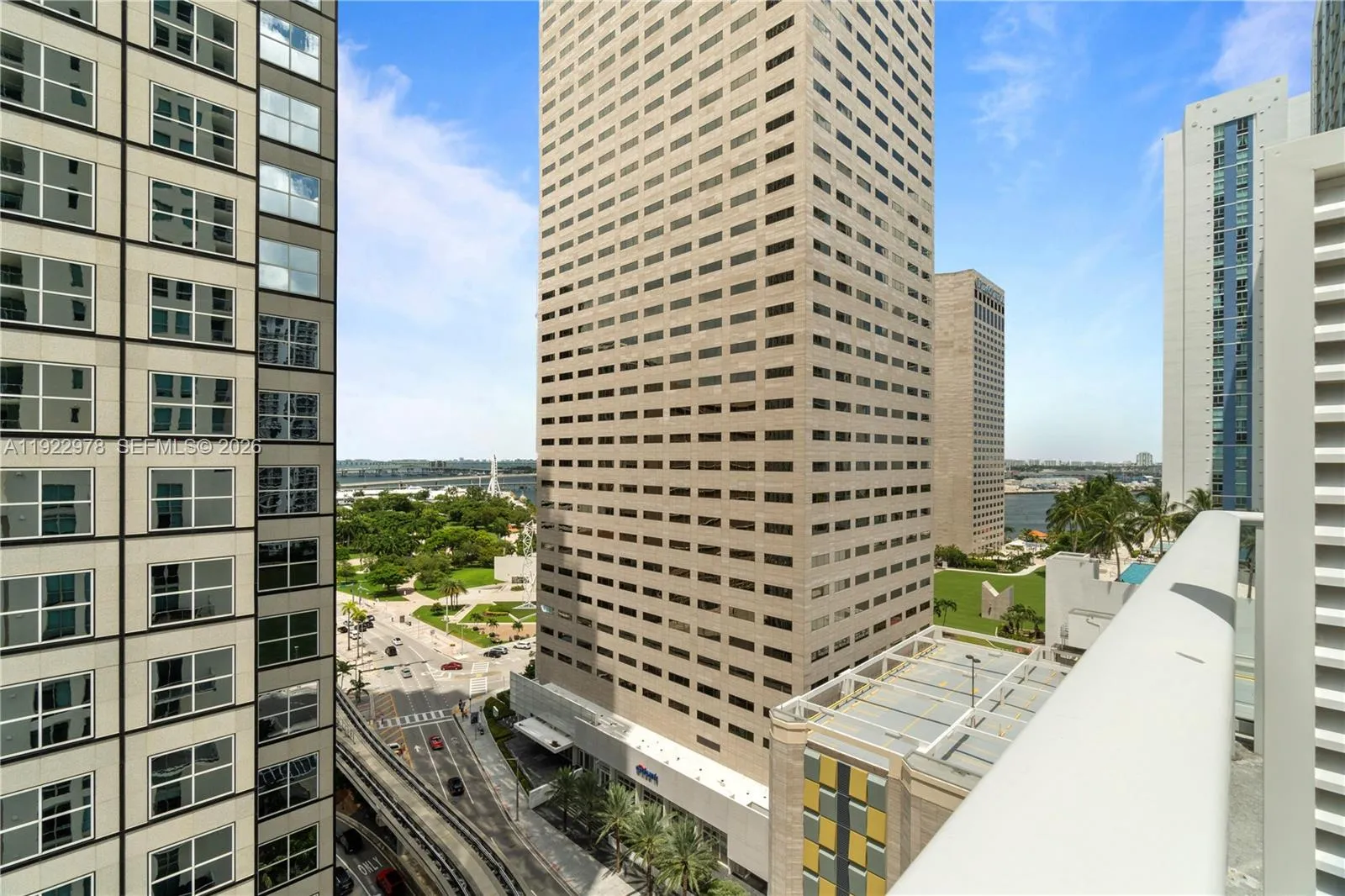 300 S Biscayne Blvd T-1411, Miami, Florida 33131, Miami, Florida 33131, 1 Bedroom Bedrooms, ,1 BathroomBathrooms,Residential Lease,For Rent,300 S Biscayne Blvd T-1411, Miami, Florida 33131,A11922978