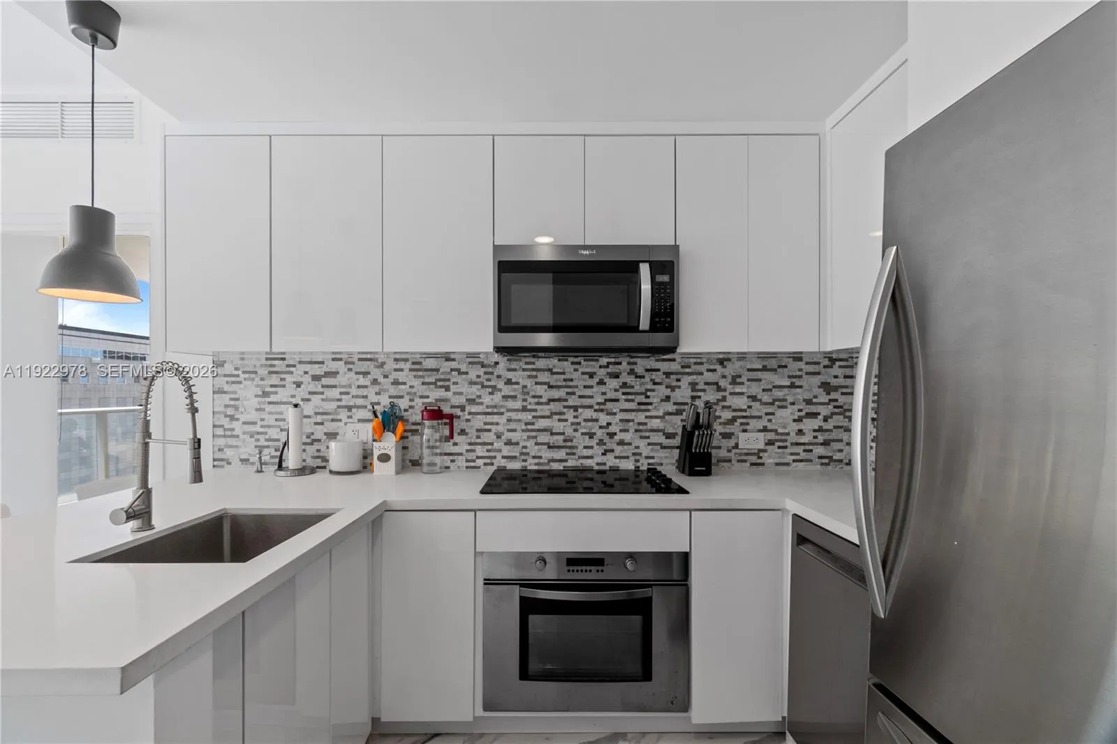 300 S Biscayne Blvd T-1411, Miami, Florida 33131, Miami, Florida 33131, 1 Bedroom Bedrooms, ,1 BathroomBathrooms,Residential Lease,For Rent,300 S Biscayne Blvd T-1411, Miami, Florida 33131,A11922978