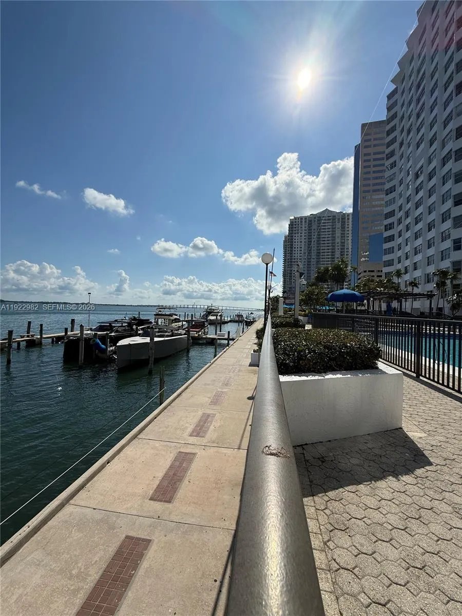 825 Brickell Bay Dr 1151, Miami, Florida 33131, Miami, Florida 33131, 4 Bedrooms Bedrooms, ,3 BathroomsBathrooms,Residential Lease,For Rent,825 Brickell Bay Dr 1151, Miami, Florida 33131,A11922982
