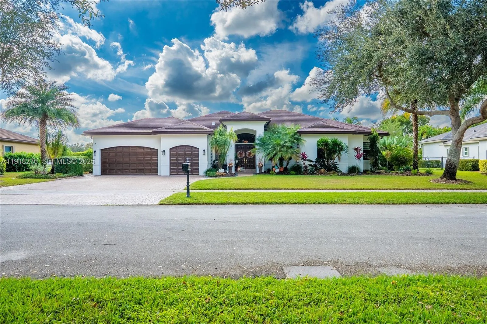 13372 Sw 40th St, Davie, Florida 33330, Davie, Florida 33330, 3 Bedrooms Bedrooms, 10 Rooms Rooms,3 BathroomsBathrooms,Residential,For Sale,13372 Sw 40th St, Davie, Florida 33330,A11918276 13372 Sw 40th St, Davie, Florida 33330, Davie, Florida 33330, 3 Bedrooms Bedrooms, 10 Rooms Rooms,3 BathroomsBathrooms,Residential,For Sale,13372 Sw 40th St, Davie, Florida 33330,A11918276