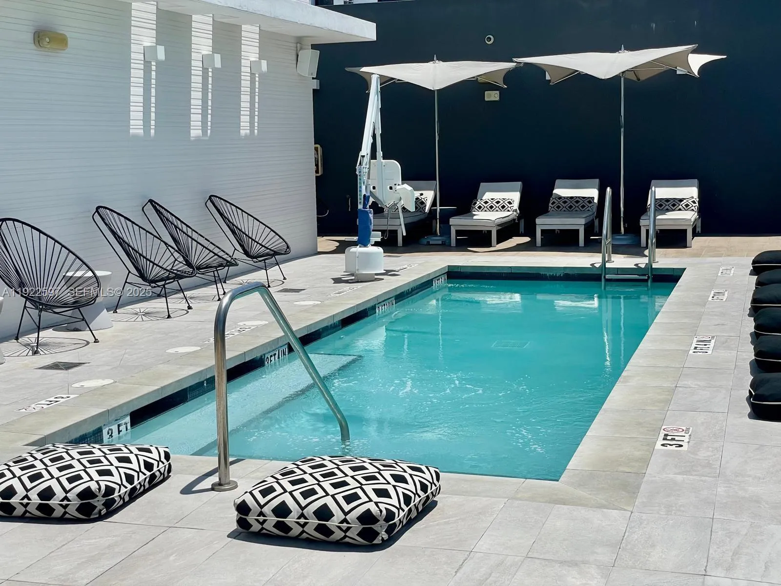 6080 Collins Ave 506, Miami Beach, Florida 33140, Miami Beach, Florida 33140, 1 Bedroom Bedrooms, ,1 BathroomBathrooms,Residential,For Sale,6080 Collins Ave 506, Miami Beach, Florida 33140,A11922597