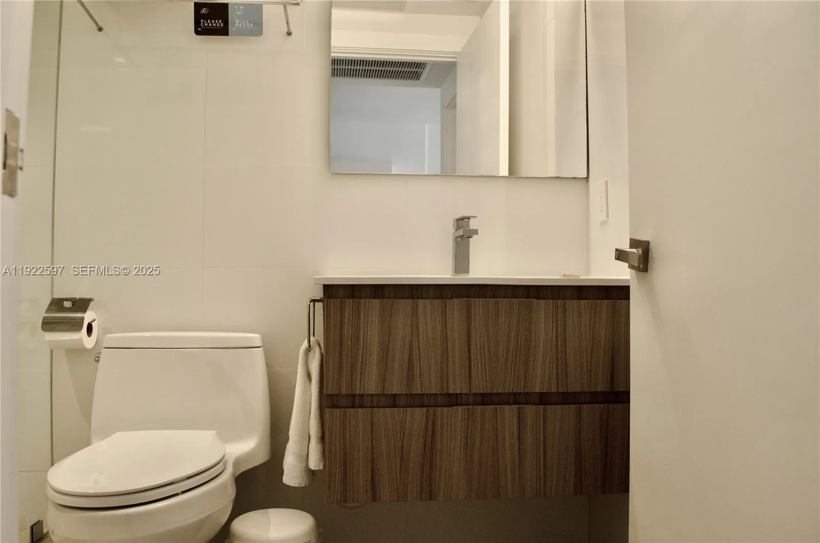 6080 Collins Ave 506, Miami Beach, Florida 33140, Miami Beach, Florida 33140, 1 Bedroom Bedrooms, ,1 BathroomBathrooms,Residential,For Sale,6080 Collins Ave 506, Miami Beach, Florida 33140,A11922597
