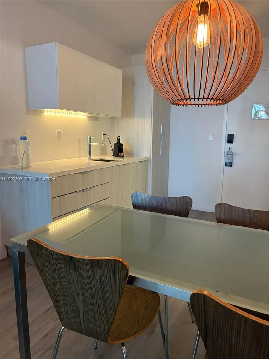 6080 Collins Ave 506, Miami Beach, Florida 33140, Miami Beach, Florida 33140, 1 Bedroom Bedrooms, ,1 BathroomBathrooms,Residential,For Sale,6080 Collins Ave 506, Miami Beach, Florida 33140,A11922597