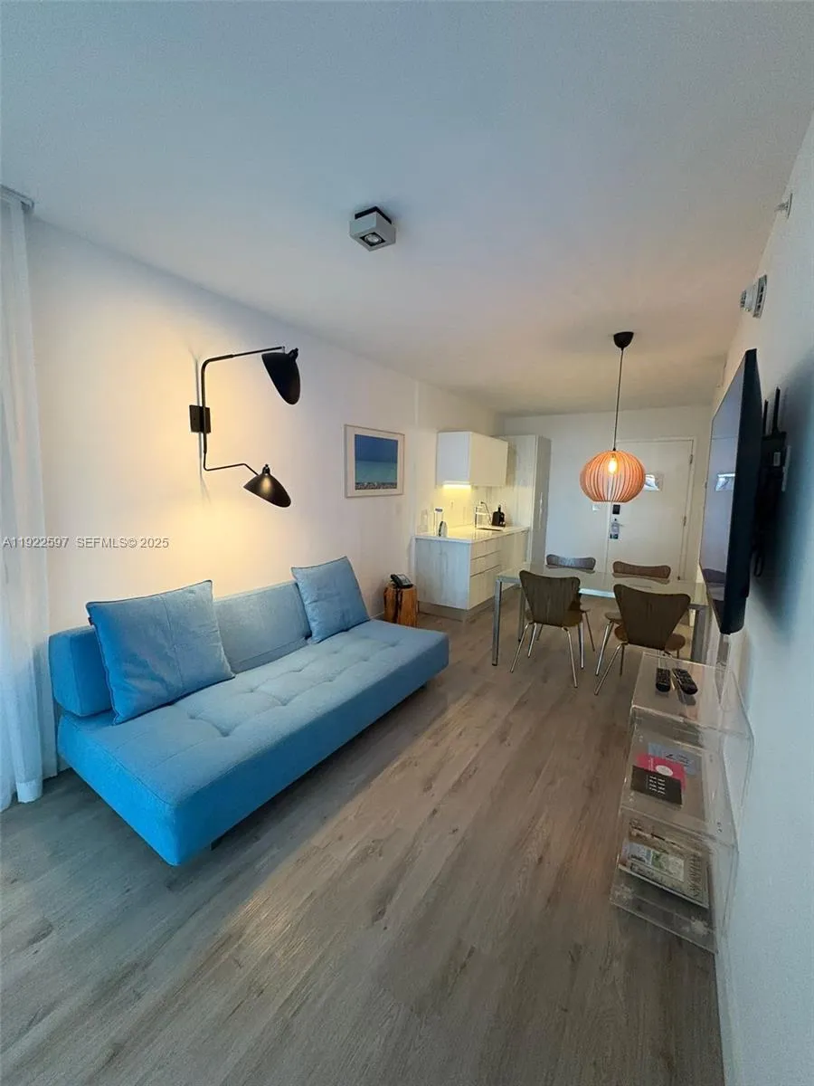 6080 Collins Ave 506, Miami Beach, Florida 33140, Miami Beach, Florida 33140, 1 Bedroom Bedrooms, ,1 BathroomBathrooms,Residential,For Sale,6080 Collins Ave 506, Miami Beach, Florida 33140,A11922597