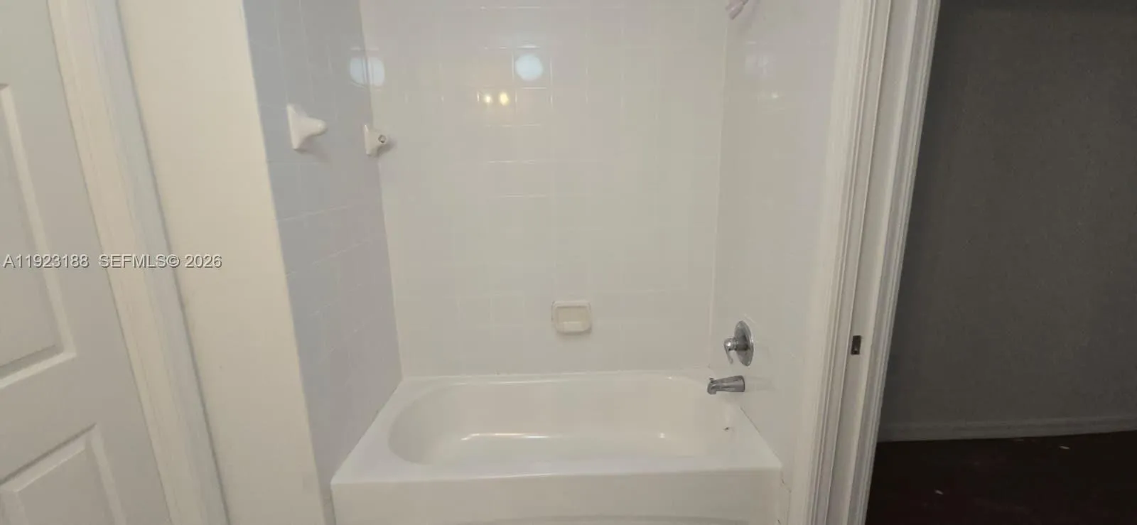 120 Sw 8th Ave 802, Miami, Florida 33130, Miami, Florida 33130, 1 Bedroom Bedrooms, ,1 BathroomBathrooms,Residential Lease,For Rent,120 Sw 8th Ave 802, Miami, Florida 33130,A11923188