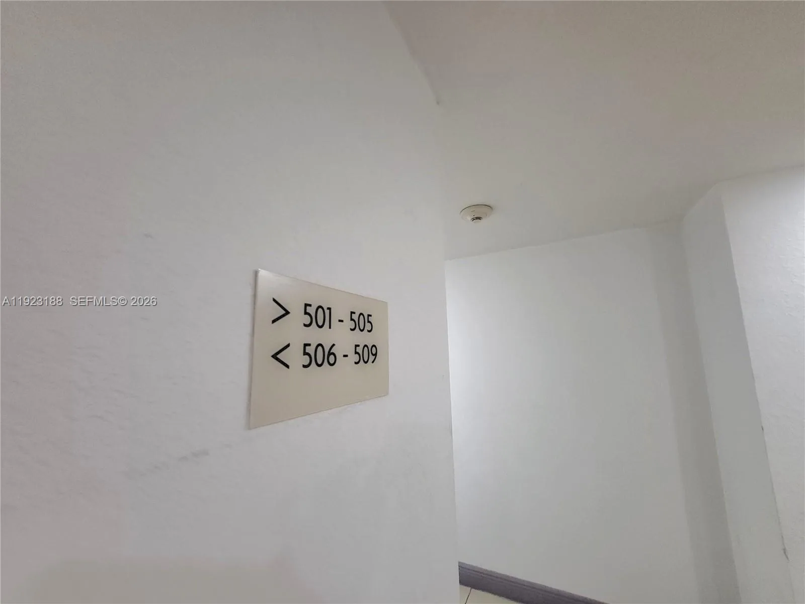 120 Sw 8th Ave 802, Miami, Florida 33130, Miami, Florida 33130, 1 Bedroom Bedrooms, ,1 BathroomBathrooms,Residential Lease,For Rent,120 Sw 8th Ave 802, Miami, Florida 33130,A11923188