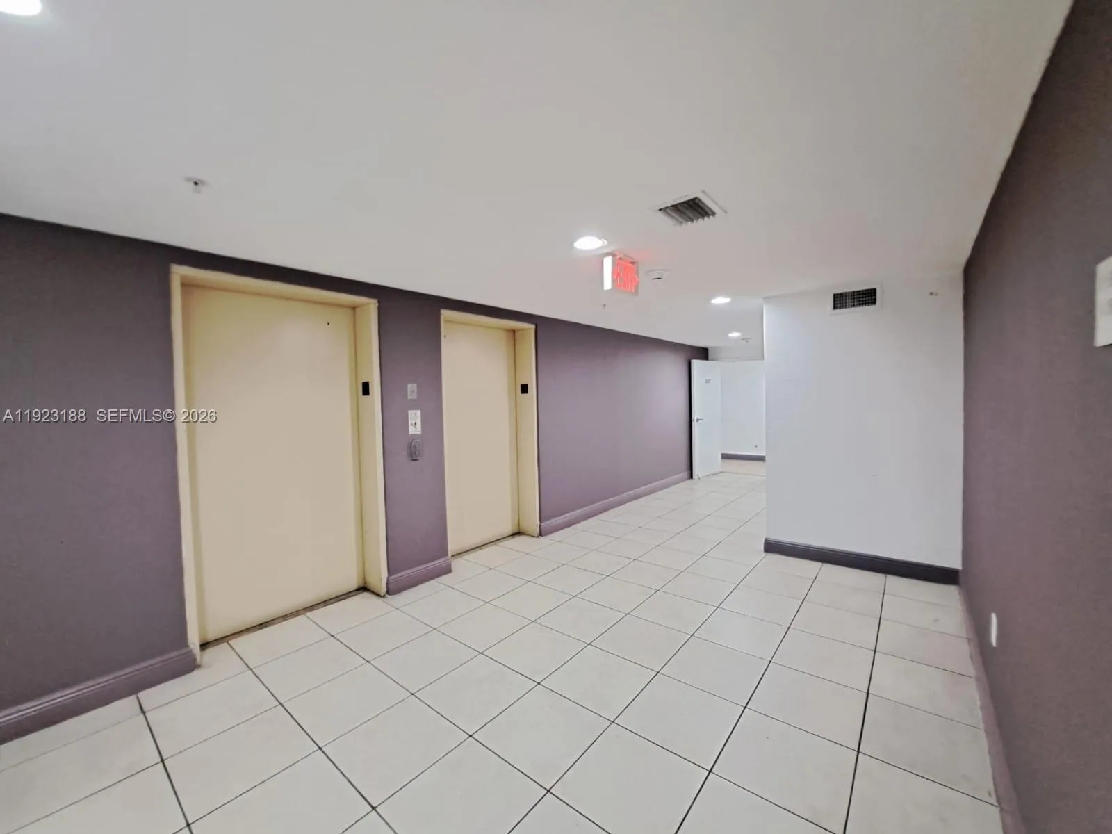 120 Sw 8th Ave 802, Miami, Florida 33130, Miami, Florida 33130, 1 Bedroom Bedrooms, ,1 BathroomBathrooms,Residential Lease,For Rent,120 Sw 8th Ave 802, Miami, Florida 33130,A11923188