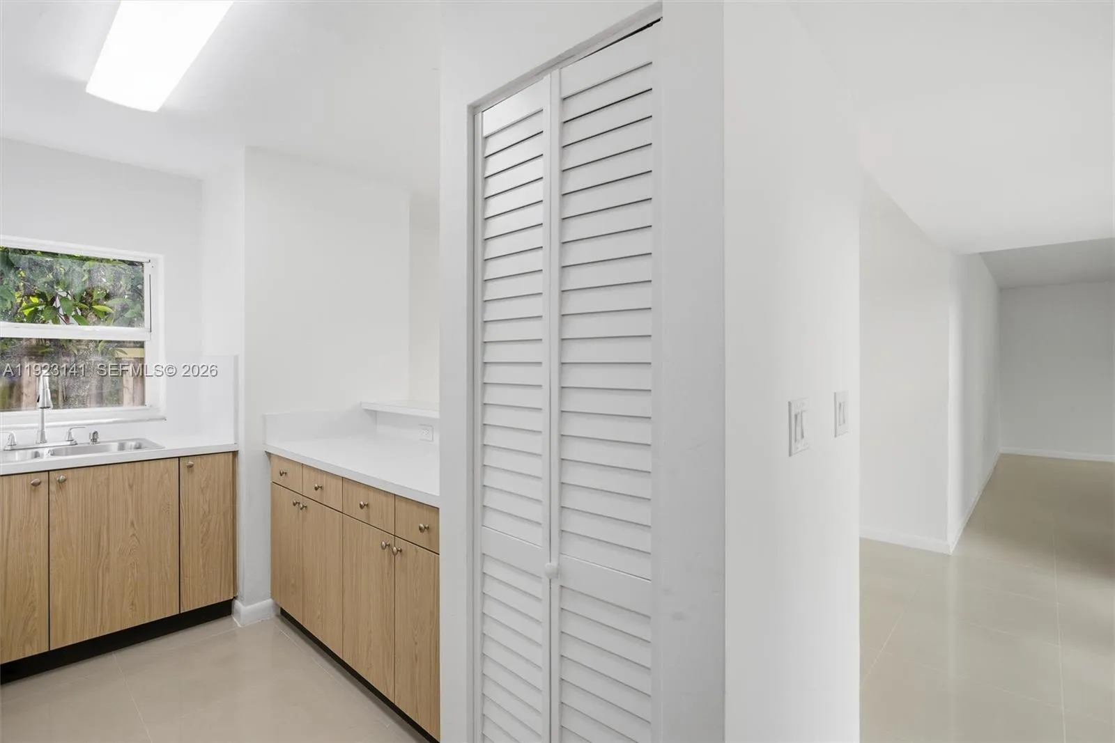 1045 Sw 25th Ave, Miami, Florida 33135, Miami, Florida 33135, ,Residential Income,For Sale,1045 Sw 25th Ave, Miami, Florida 33135,A11923141