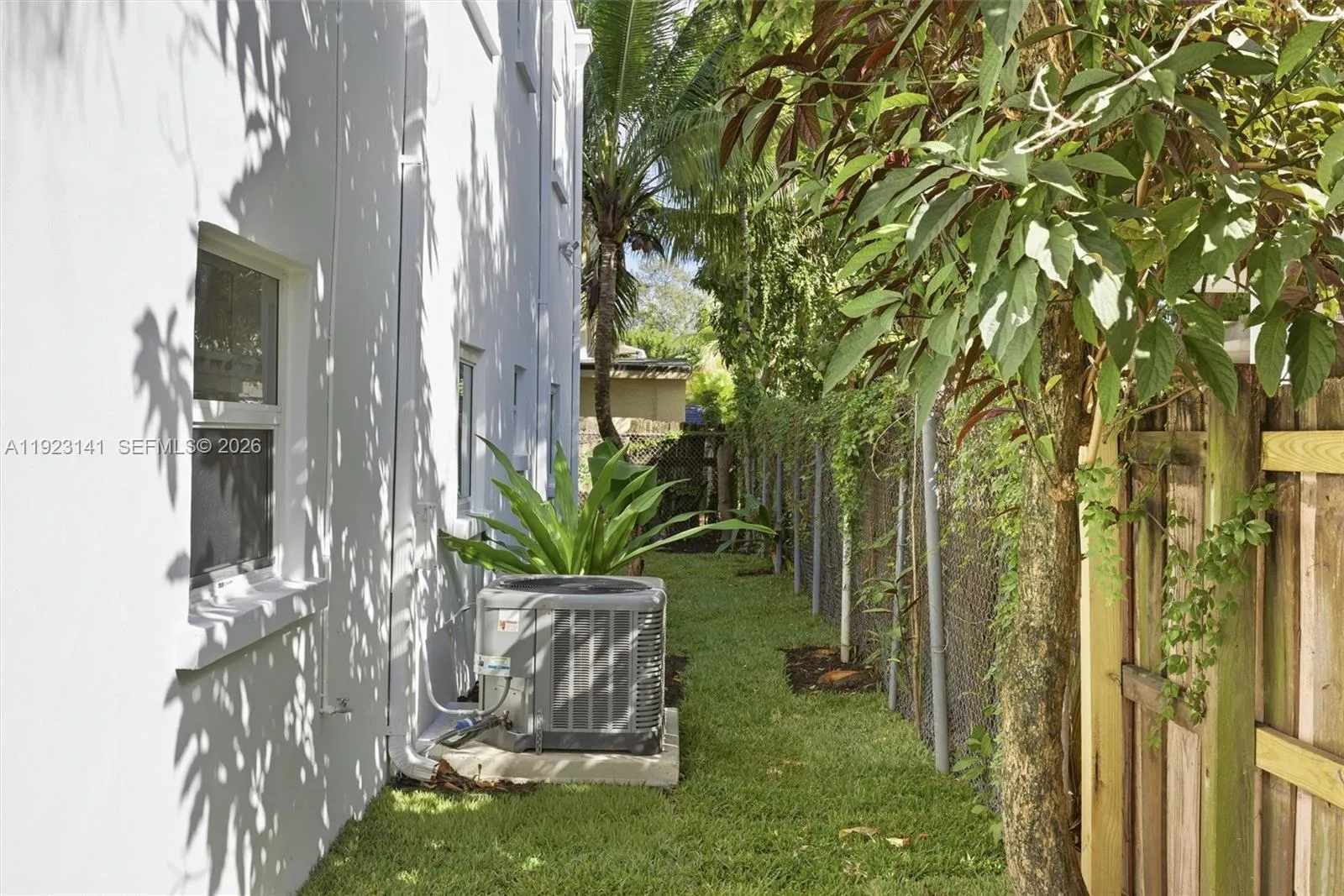 1045 Sw 25th Ave, Miami, Florida 33135, Miami, Florida 33135, ,Residential Income,For Sale,1045 Sw 25th Ave, Miami, Florida 33135,A11923141