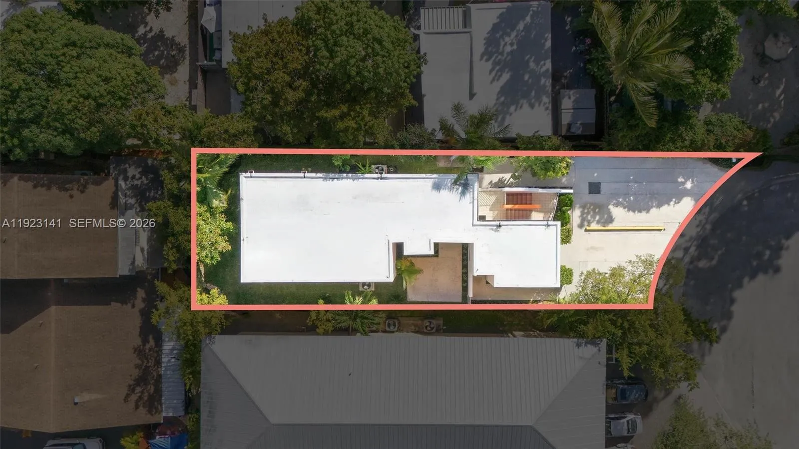 1045 Sw 25th Ave, Miami, Florida 33135, Miami, Florida 33135, ,Residential Income,For Sale,1045 Sw 25th Ave, Miami, Florida 33135,A11923141