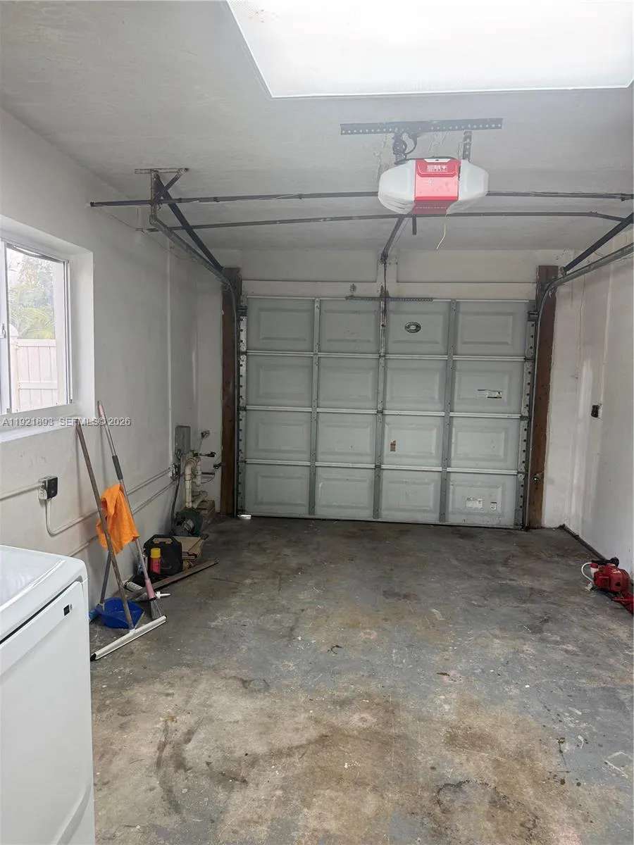 640 N 71st Ter, Hollywood, Florida 33024, Hollywood, Florida 33024, 3 Bedrooms Bedrooms, ,2 BathroomsBathrooms,Residential Lease,For Rent,640 N 71st Ter, Hollywood, Florida 33024,A11921893