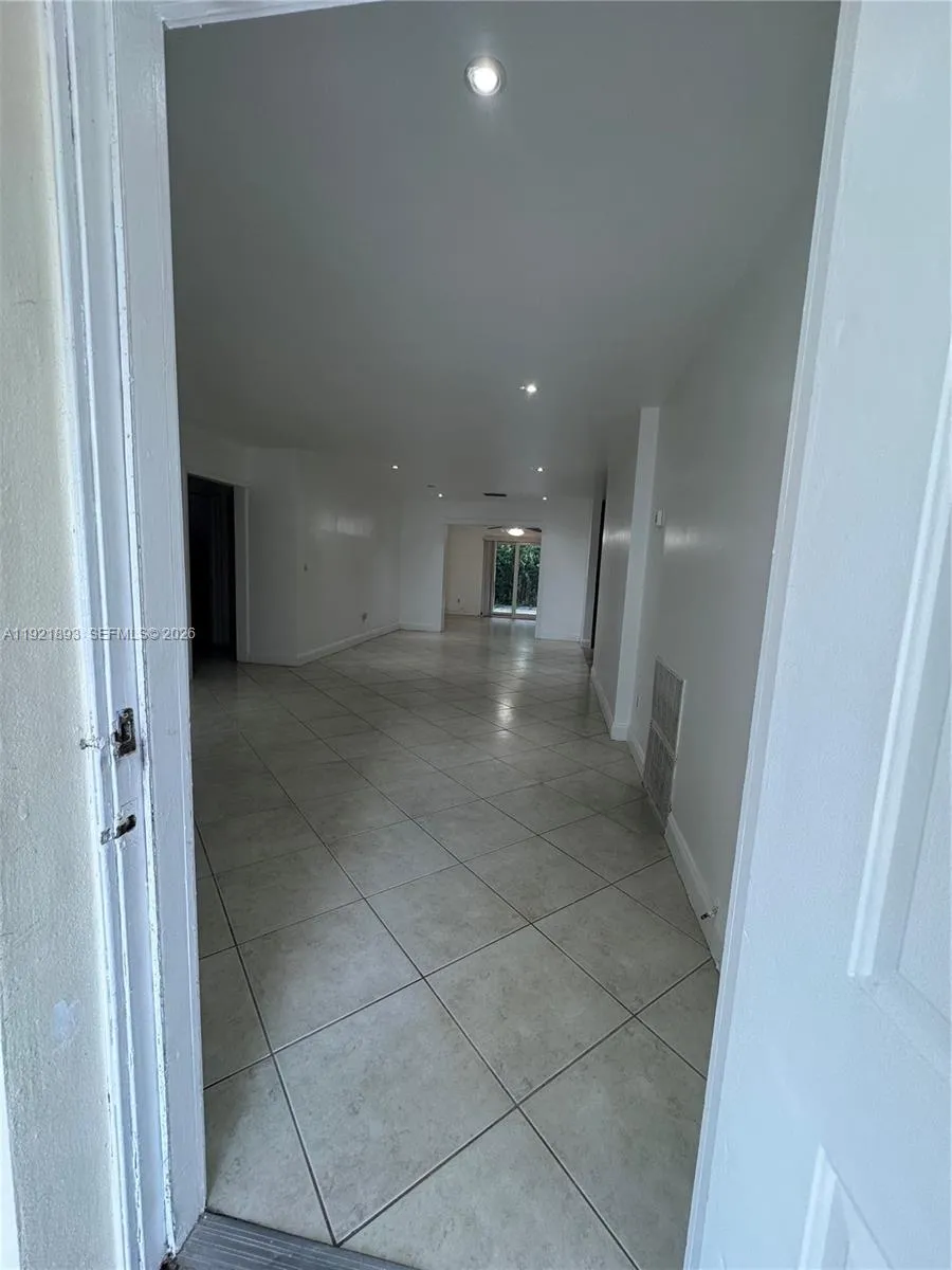 640 N 71st Ter, Hollywood, Florida 33024, Hollywood, Florida 33024, 3 Bedrooms Bedrooms, ,2 BathroomsBathrooms,Residential Lease,For Rent,640 N 71st Ter, Hollywood, Florida 33024,A11921893