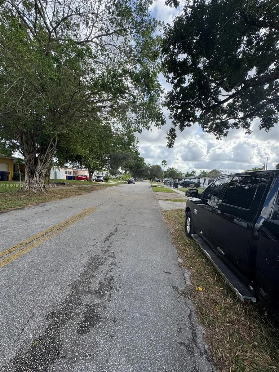 640 N 71st Ter, Hollywood, Florida 33024, Hollywood, Florida 33024, 3 Bedrooms Bedrooms, ,2 BathroomsBathrooms,Residential Lease,For Rent,640 N 71st Ter, Hollywood, Florida 33024,A11921893