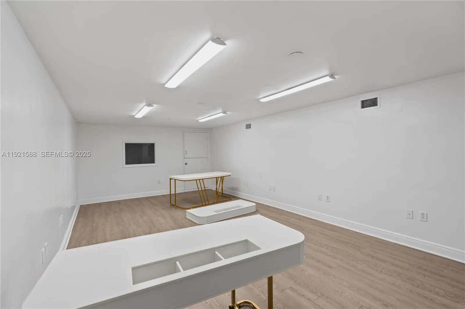10421 Nw 28th St D106, Doral, Florida 33172, Doral, Florida 33172, ,Commercial Sale,For Sale,10421 Nw 28th St D106, Doral, Florida 33172,A11921588
