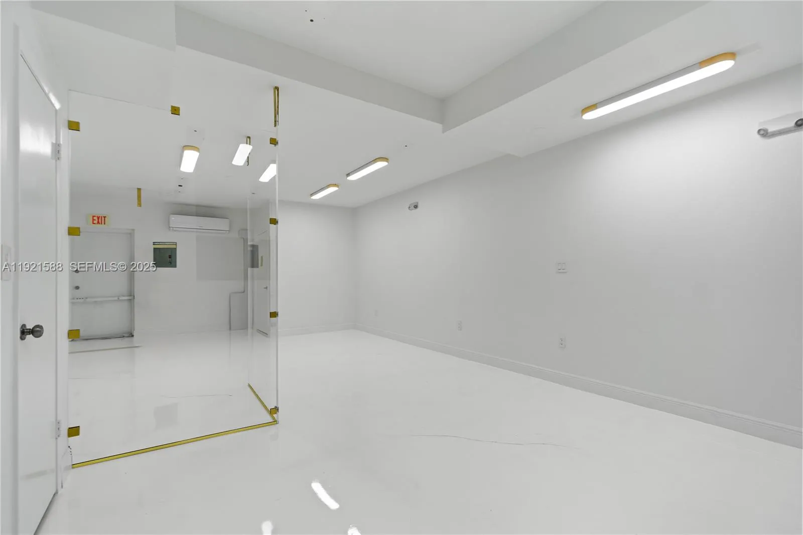 10421 Nw 28th St D106, Doral, Florida 33172, Doral, Florida 33172, ,Commercial Sale,For Sale,10421 Nw 28th St D106, Doral, Florida 33172,A11921588