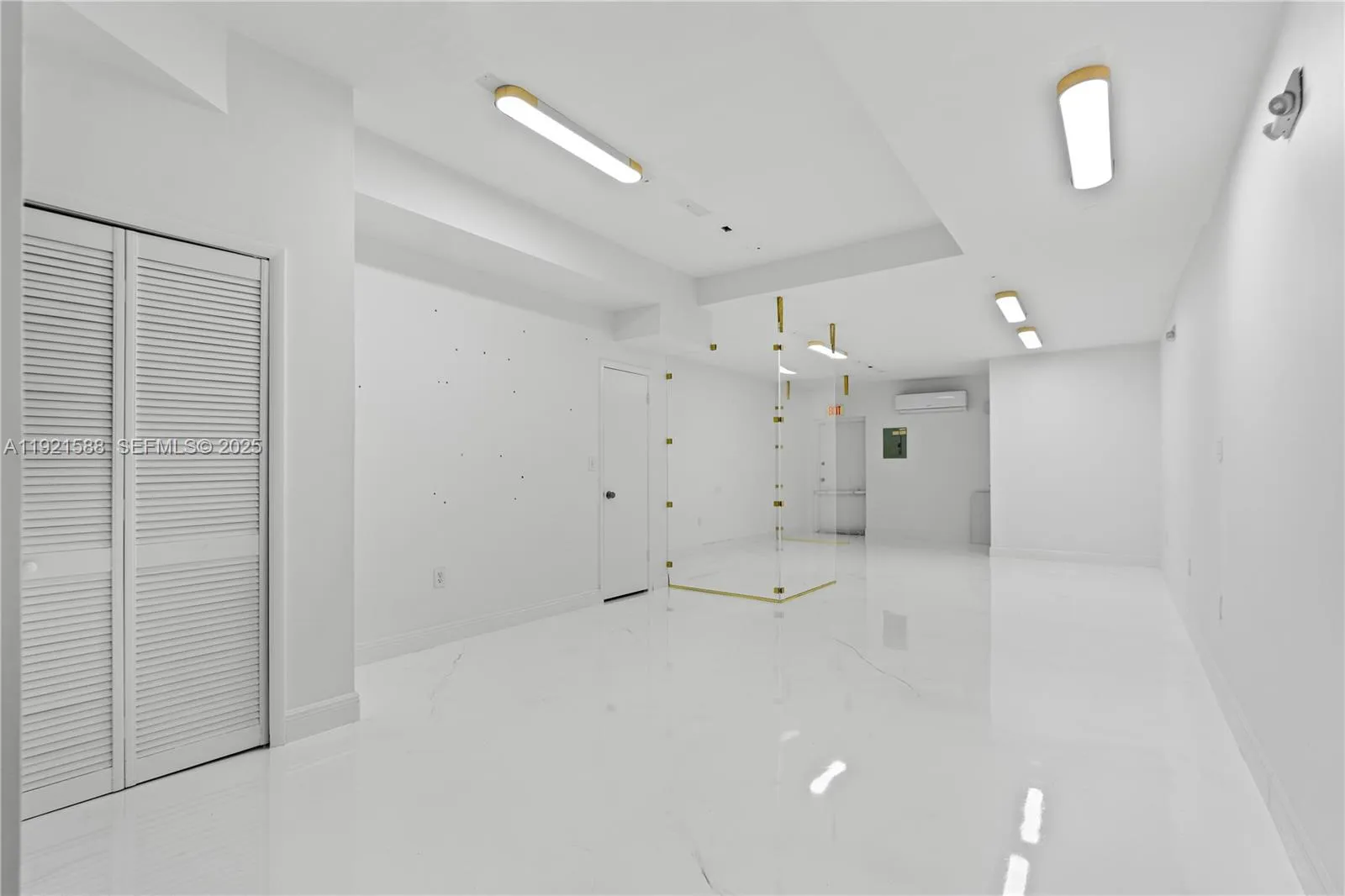 10421 Nw 28th St D106, Doral, Florida 33172, Doral, Florida 33172, ,Commercial Sale,For Sale,10421 Nw 28th St D106, Doral, Florida 33172,A11921588