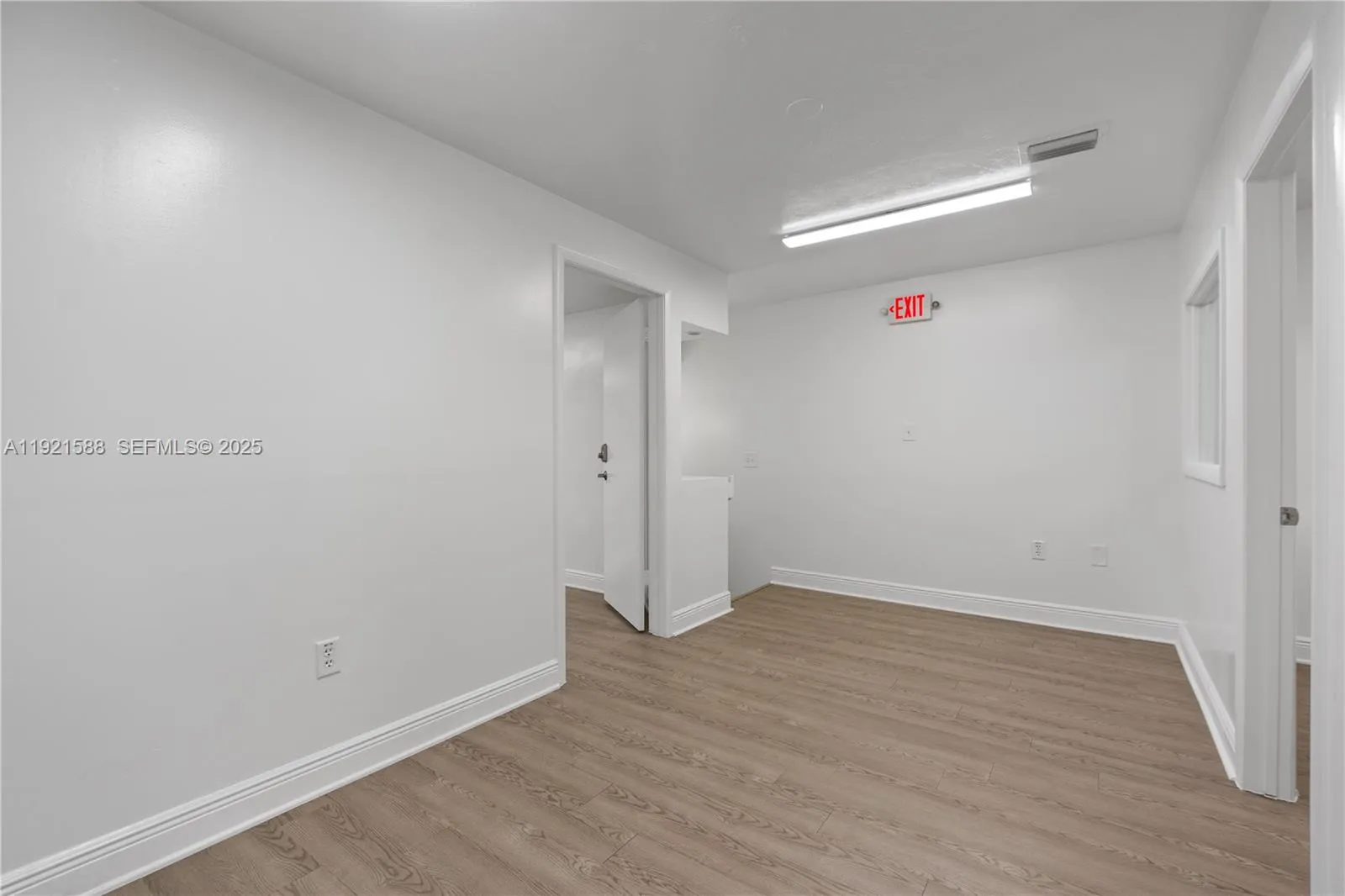 10421 Nw 28th St D106, Doral, Florida 33172, Doral, Florida 33172, ,Commercial Sale,For Sale,10421 Nw 28th St D106, Doral, Florida 33172,A11921588