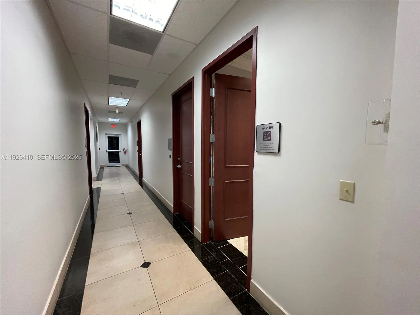2893 Executive Park Dr 104, Weston, Florida 33331, Weston, Florida 33331, ,Commercial Lease,For Rent,2893 Executive Park Dr 104, Weston, Florida 33331,A11923410
