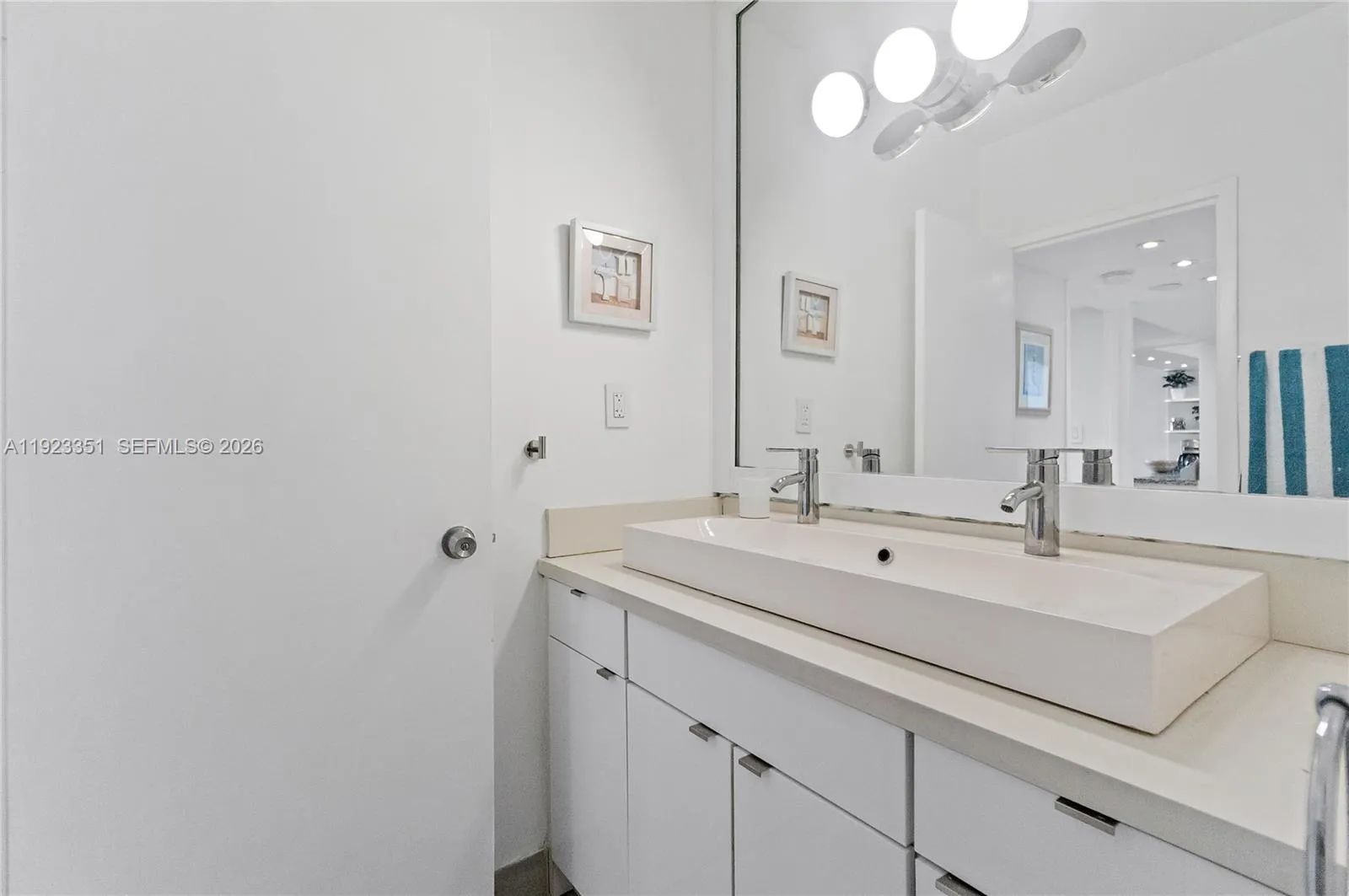 100 Lincoln Rd 410, Miami Beach, Florida 33139, Miami Beach, Florida 33139, 1 Bedroom Bedrooms, ,1 BathroomBathrooms,Residential Lease,For Rent,100 Lincoln Rd 410, Miami Beach, Florida 33139,A11923351