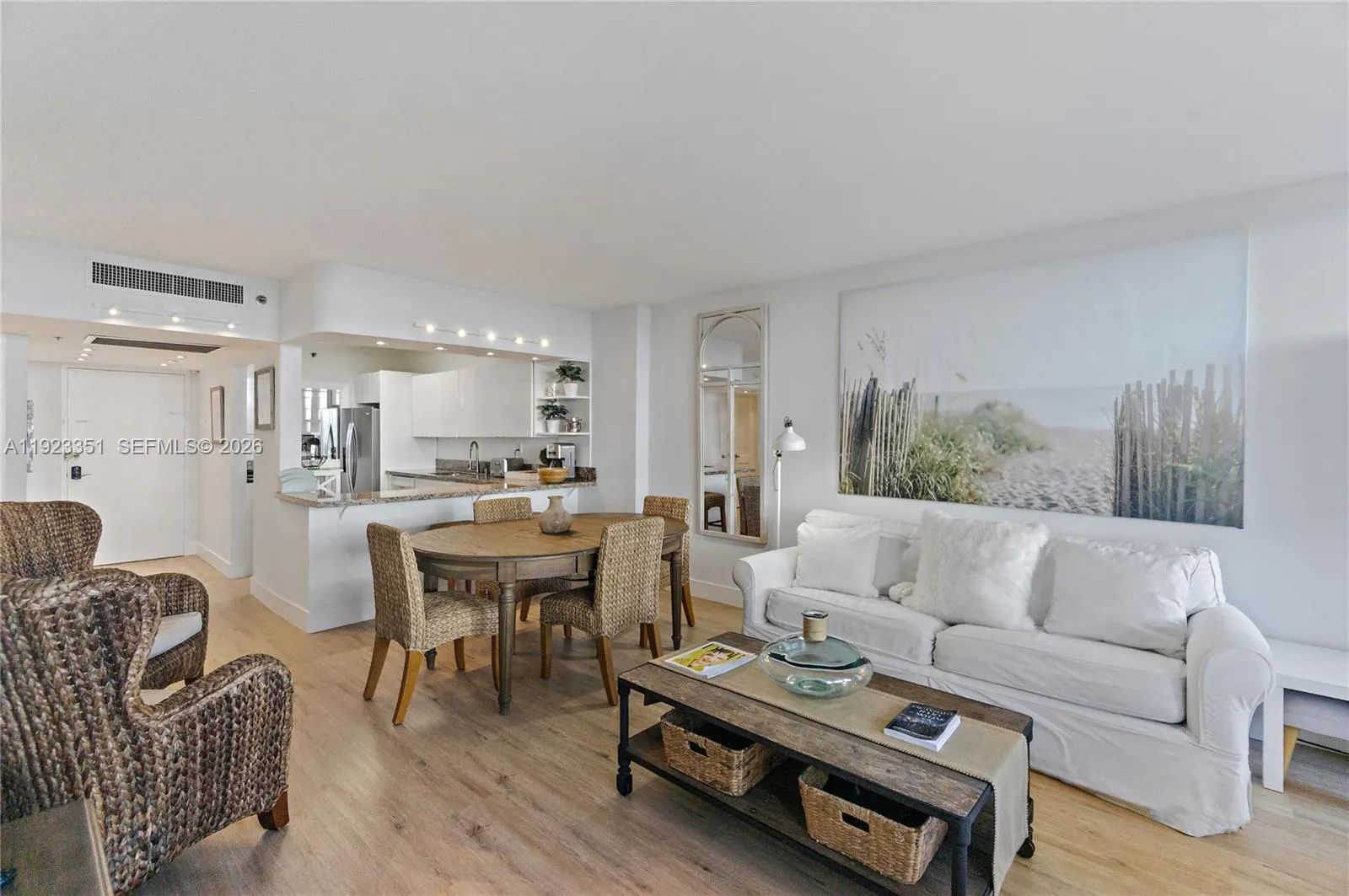 100 Lincoln Rd 410, Miami Beach, Florida 33139, Miami Beach, Florida 33139, 1 Bedroom Bedrooms, ,1 BathroomBathrooms,Residential Lease,For Rent,100 Lincoln Rd 410, Miami Beach, Florida 33139,A11923351