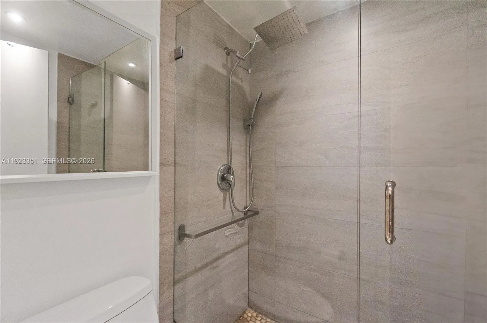 100 Lincoln Rd 410, Miami Beach, Florida 33139, Miami Beach, Florida 33139, 1 Bedroom Bedrooms, ,1 BathroomBathrooms,Residential Lease,For Rent,100 Lincoln Rd 410, Miami Beach, Florida 33139,A11923351