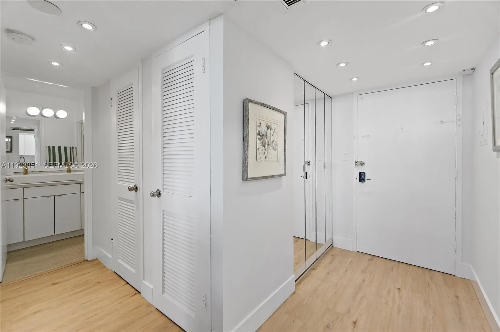 100 Lincoln Rd 410, Miami Beach, Florida 33139, Miami Beach, Florida 33139, 1 Bedroom Bedrooms, ,1 BathroomBathrooms,Residential Lease,For Rent,100 Lincoln Rd 410, Miami Beach, Florida 33139,A11923351