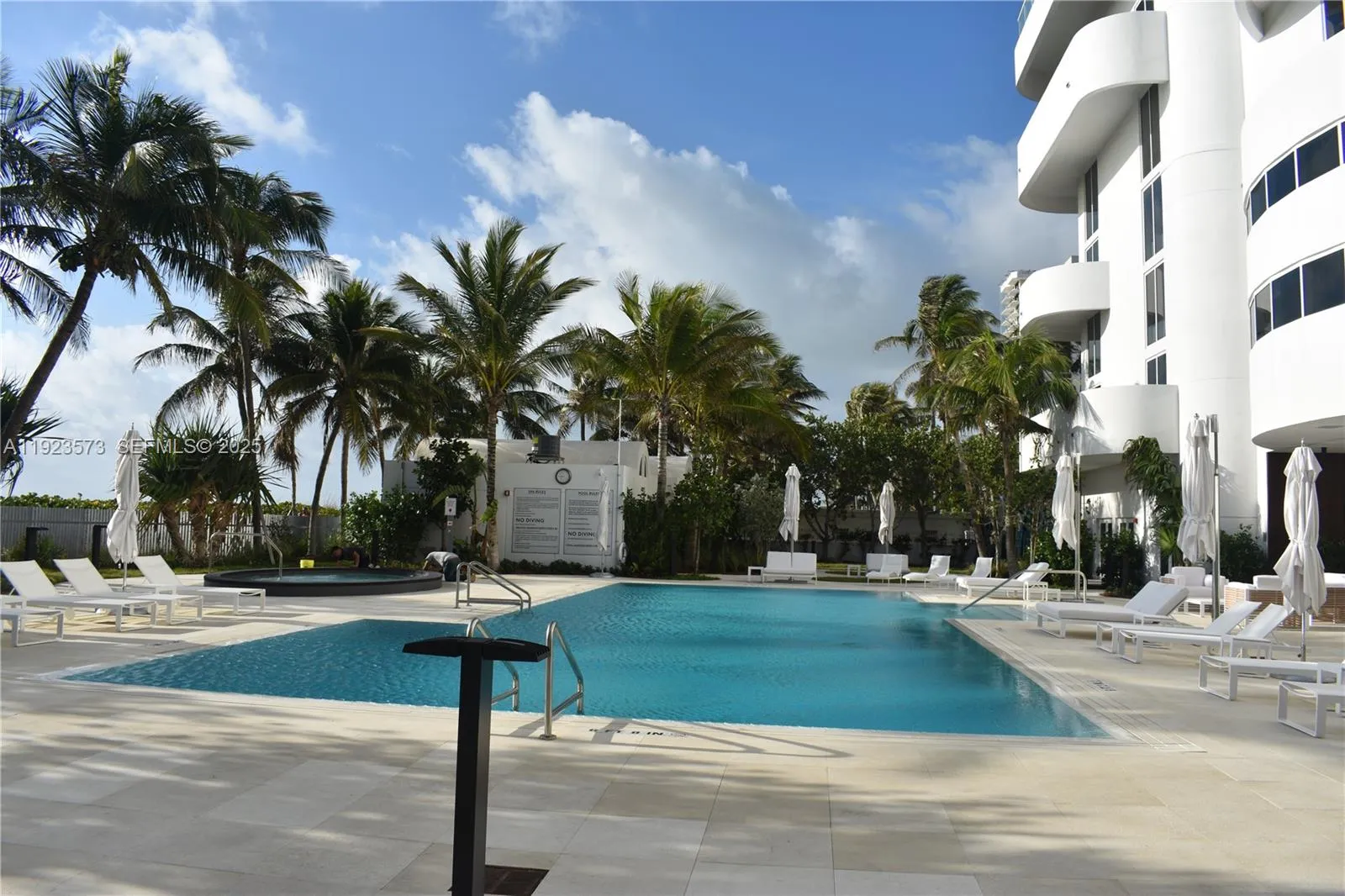 6365 Collins Ave 3804, Miami Beach, Florida 33141, Miami Beach, Florida 33141, 1 Bedroom Bedrooms, ,2 BathroomsBathrooms,Residential Lease,For Rent,6365 Collins Ave 3804, Miami Beach, Florida 33141,A11923573