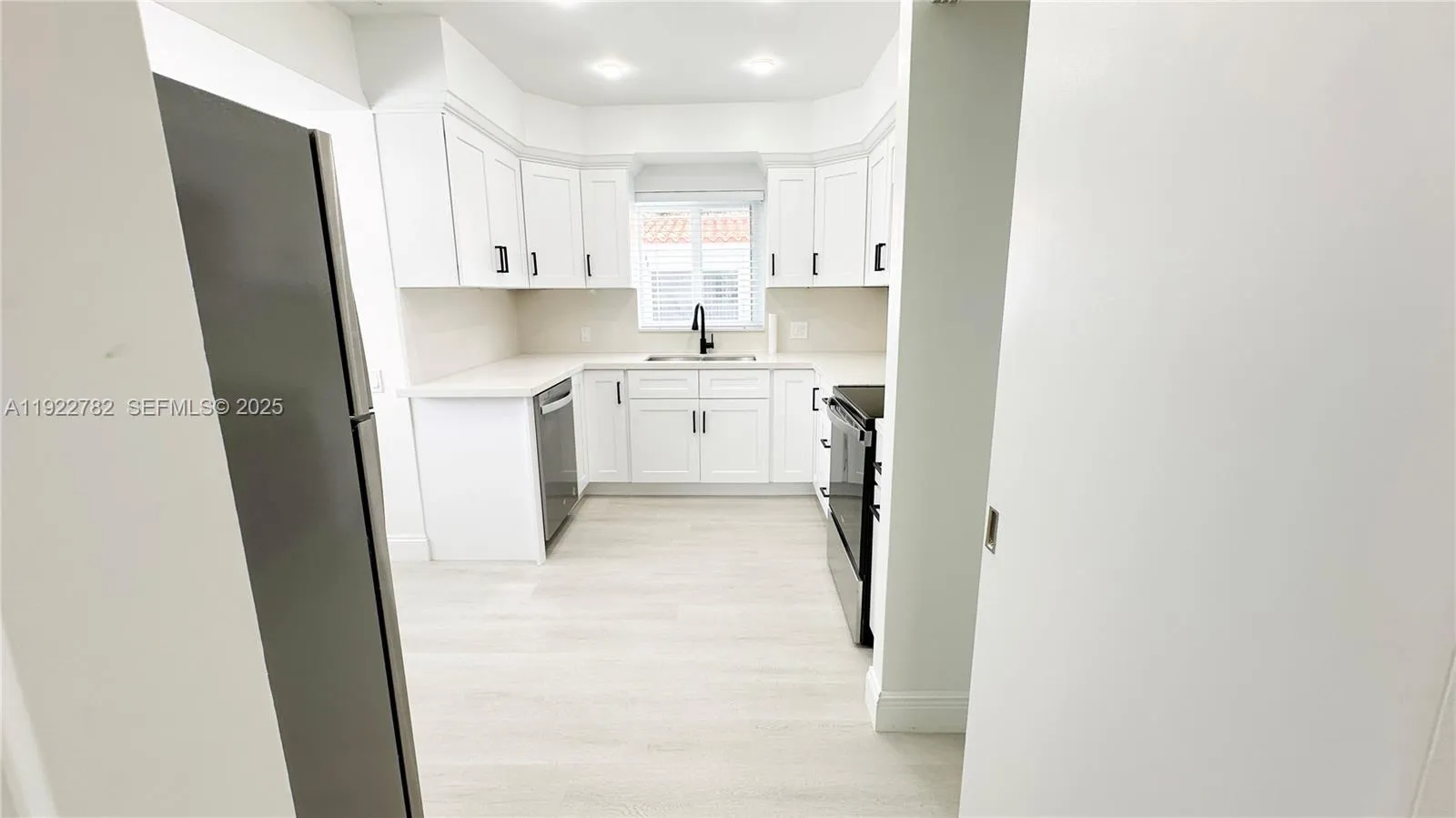 2240 Sw 16th Ct U, Miami, Florida 33145, Miami, Florida 33145, 3 Bedrooms Bedrooms, ,1 BathroomBathrooms,Residential Lease,For Rent,2240 Sw 16th Ct U, Miami, Florida 33145,A11922782