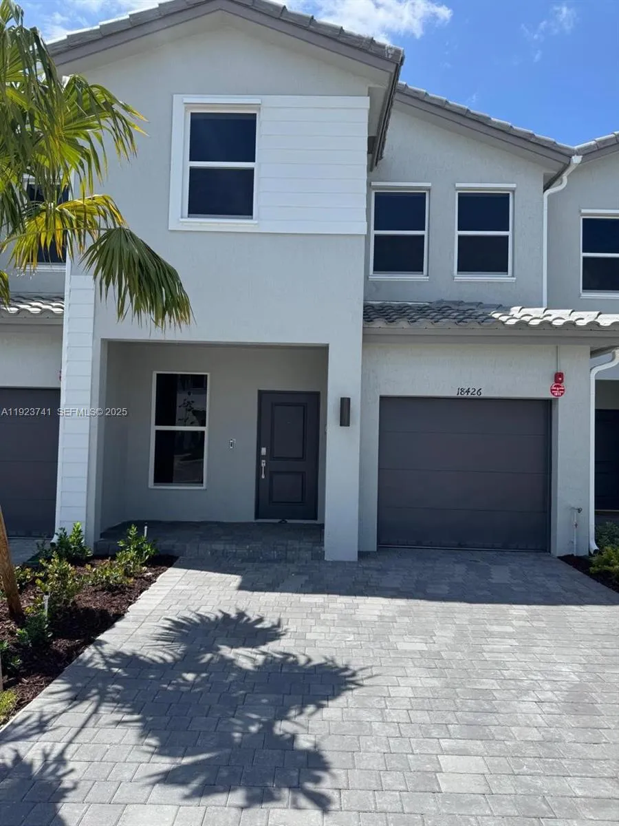18426 Sw 2nd St, Pembroke Pines, Florida 33029, Pembroke Pines, Florida 33029, 3 Bedrooms Bedrooms, ,2 BathroomsBathrooms,Residential Lease,For Rent,18426 Sw 2nd St, Pembroke Pines, Florida 33029,A11923741