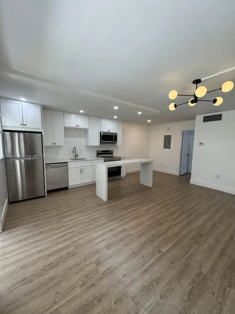 1720 Cleveland St 110w, Hollywood, Florida 33020, Hollywood, Florida 33020, 1 Bedroom Bedrooms, ,1 BathroomBathrooms,Residential Lease,For Rent,1720 Cleveland St 110w, Hollywood, Florida 33020,A11923784 1720 Cleveland St 110w, Hollywood, Florida 33020, Hollywood, Florida 33020, 1 Bedroom Bedrooms, ,1 BathroomBathrooms,Residential Lease,For Rent,1720 Cleveland St 110w, Hollywood, Florida 33020,A11923784