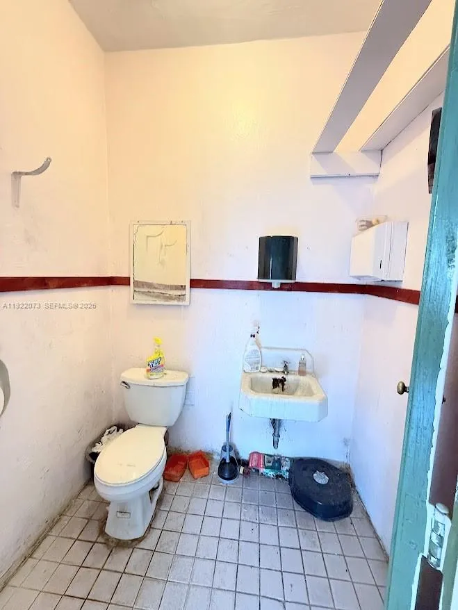 11851 W Dixie Hwy, Miami, Florida 33161, Miami, Florida 33161, ,Commercial Sale,For Sale,11851 W Dixie Hwy, Miami, Florida 33161,A11922073