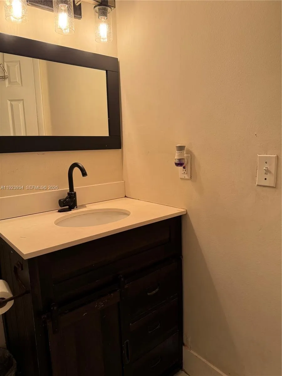 8801 Wiles Rd 108, Coral Springs, Florida 33067, Coral Springs, Florida 33067, 3 Bedrooms Bedrooms, ,2 BathroomsBathrooms,Residential Lease,For Rent,8801 Wiles Rd 108, Coral Springs, Florida 33067,A11923934