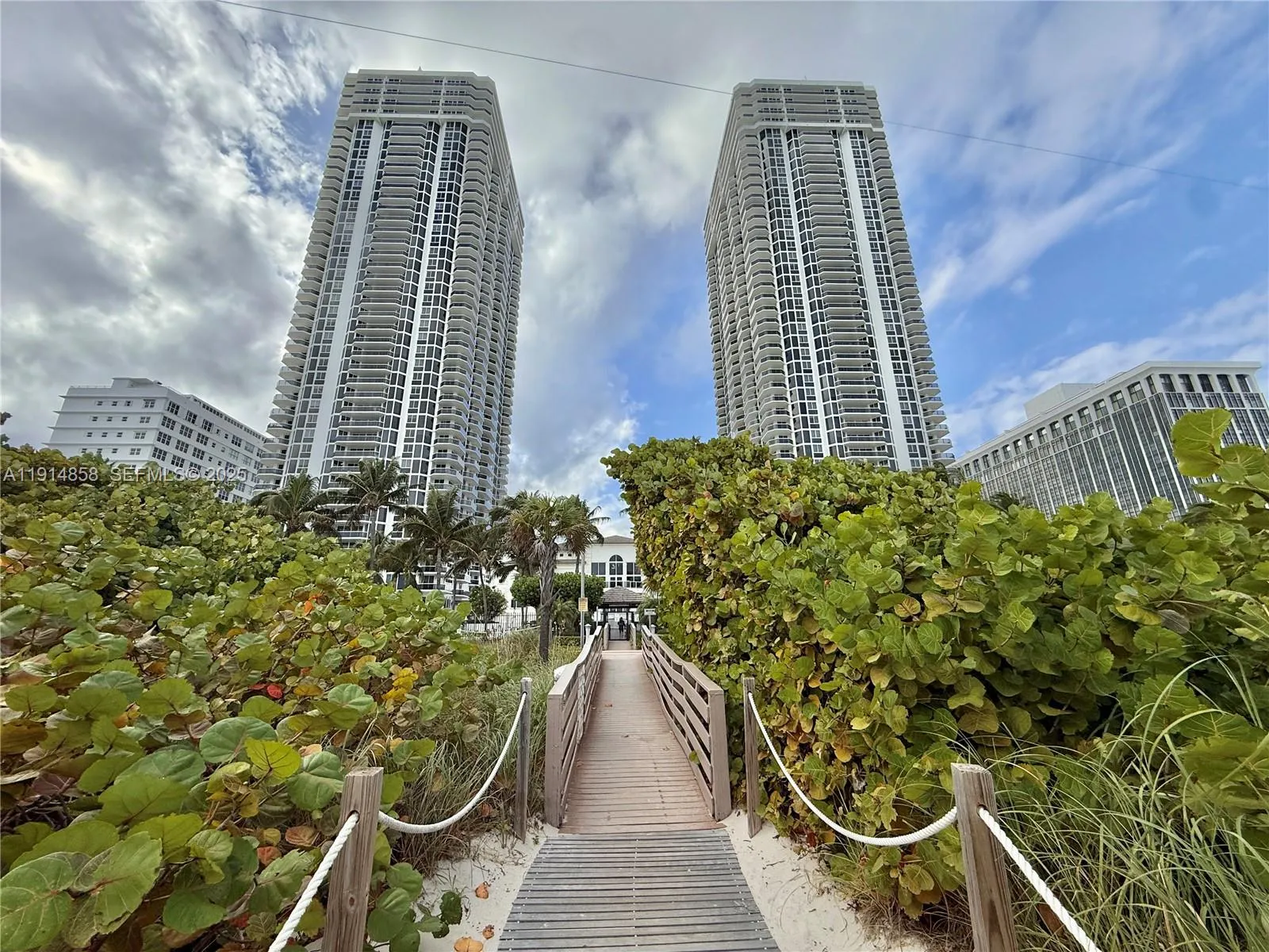 4775 Collins Ave 1601, Miami Beach, Florida 33140, Miami Beach, Florida 33140, 3 Bedrooms Bedrooms, ,3 BathroomsBathrooms,Residential,For Sale,4775 Collins Ave 1601, Miami Beach, Florida 33140,A11914858